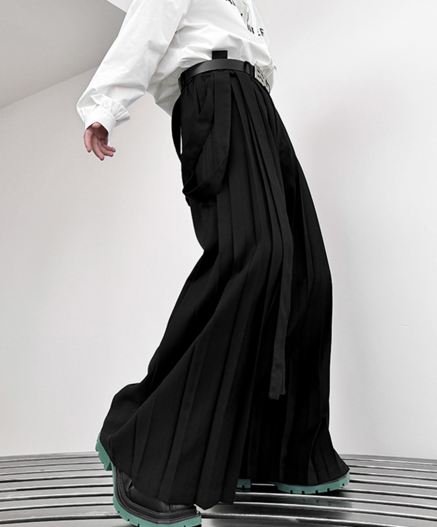 dark pleated wide pants EN1880