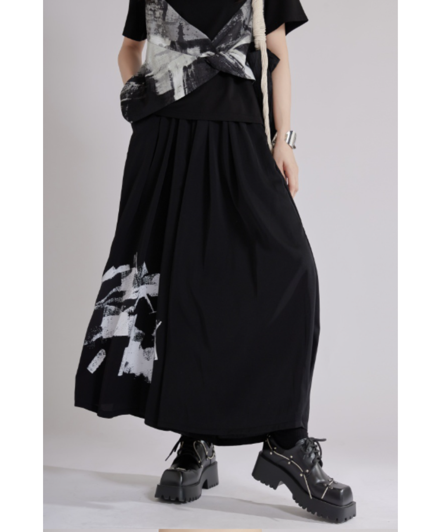 dark monochrome accent wide pants EN2940