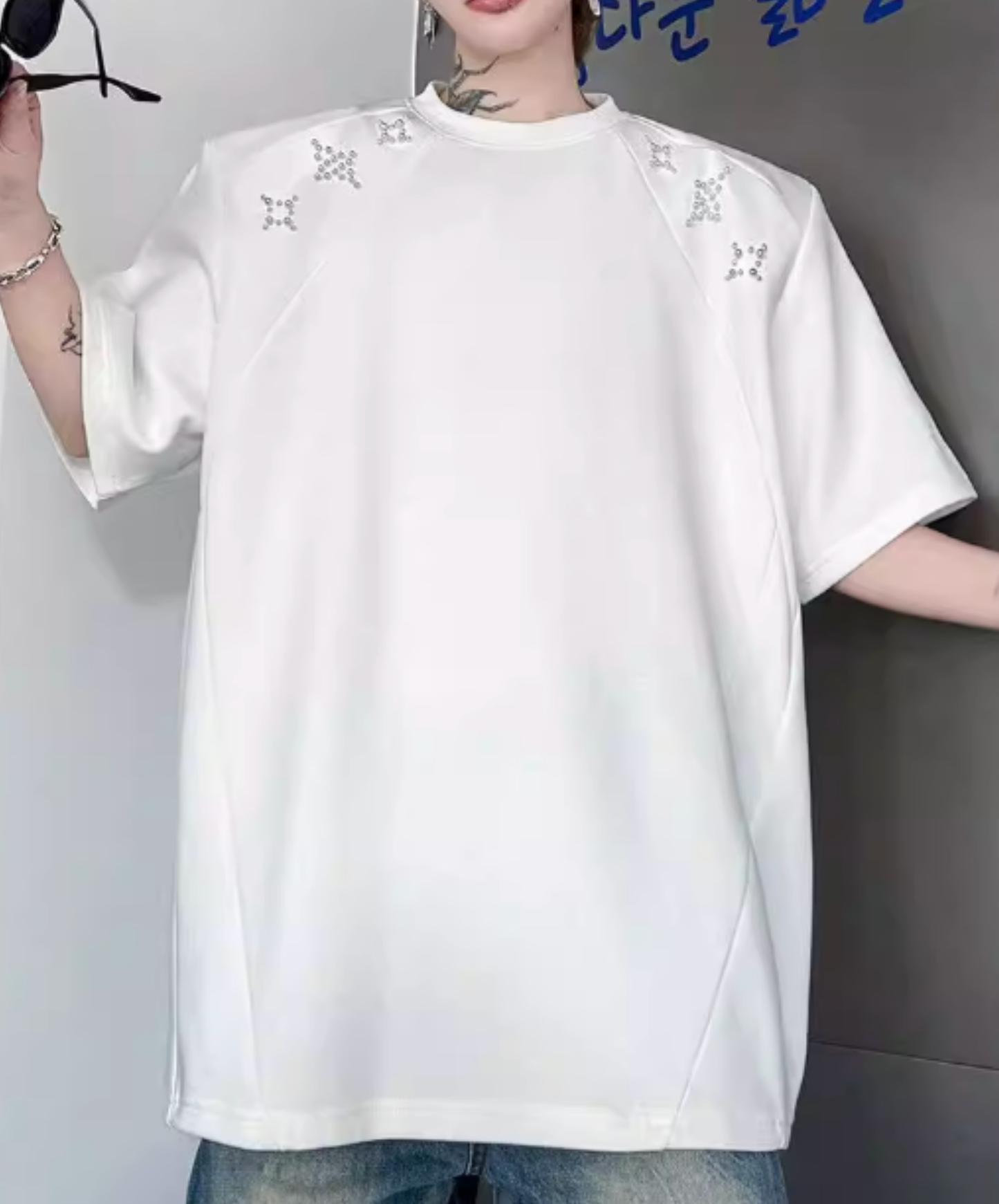 sparkling star motif bead decoration t-shirt EN2827