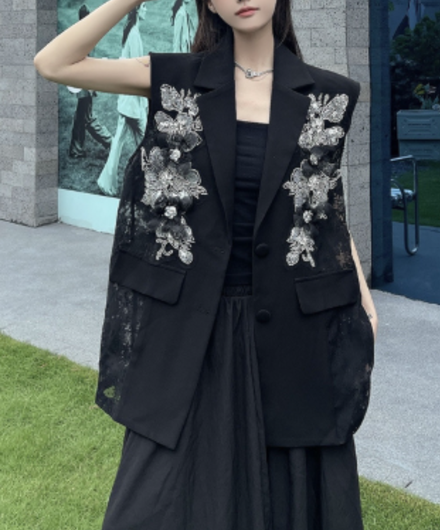 embroidered lightweight lace vest EN2914
