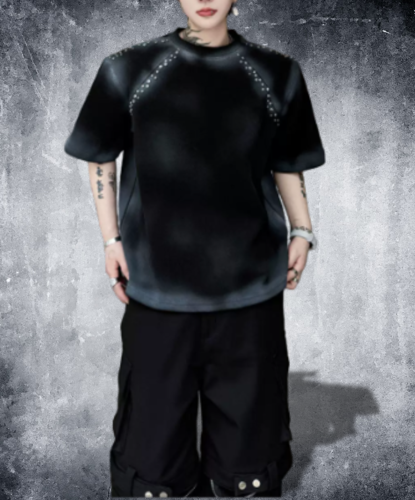 gradient with rivet decoration t-shirt EN2874