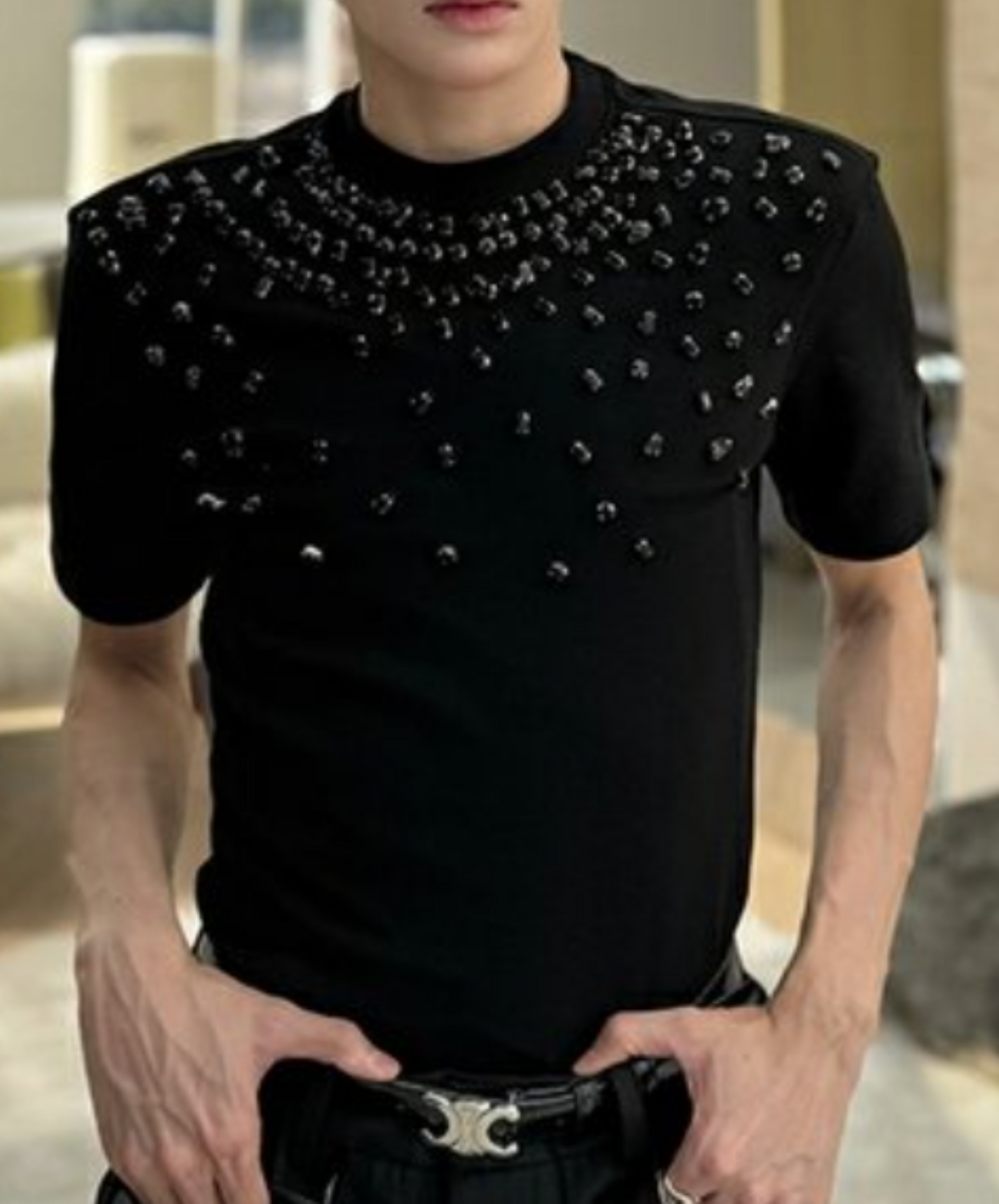 randomly decorated slim shoulder t-shirt EN2069