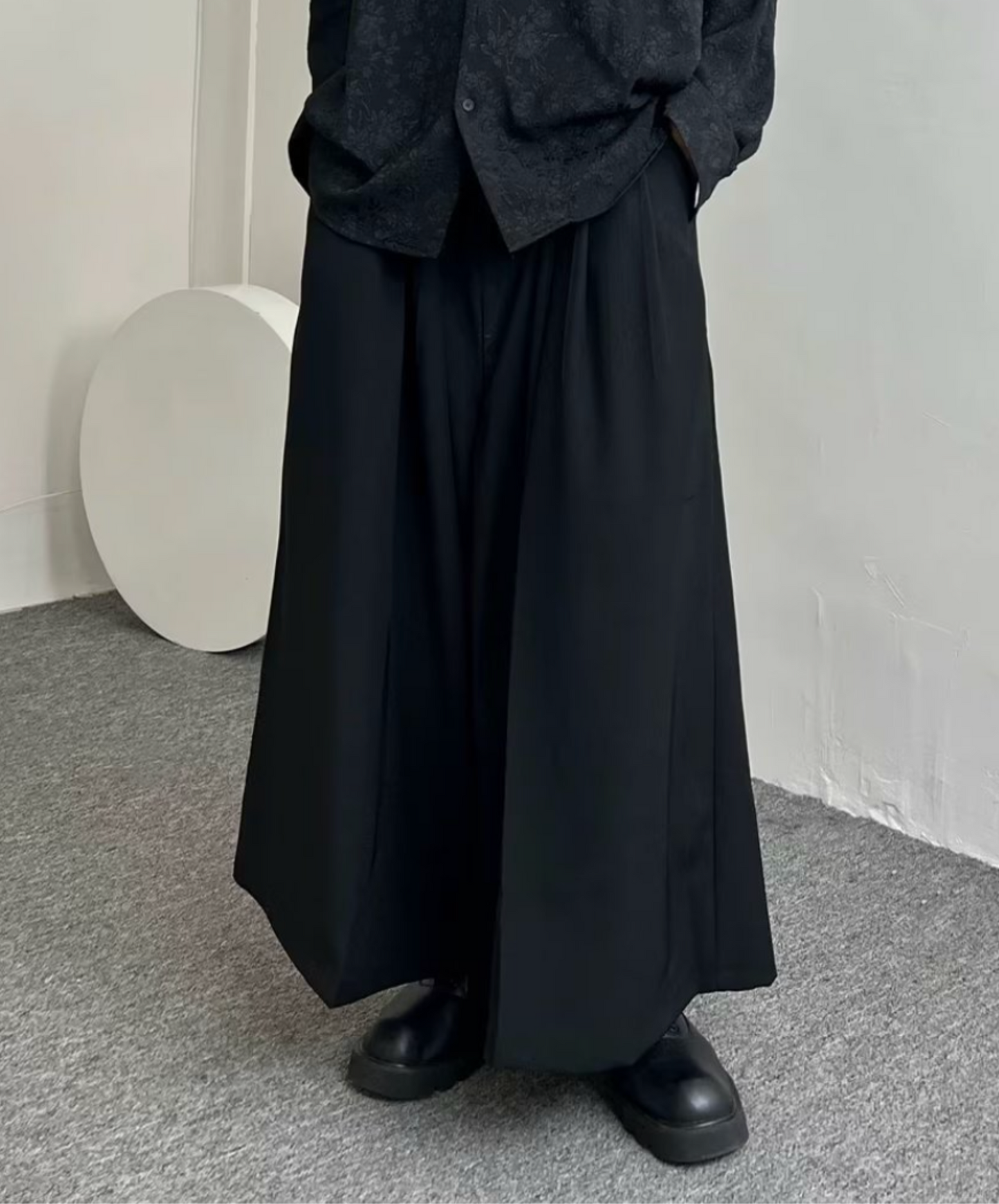 simple silhouette with tucks hakama pants EN2140