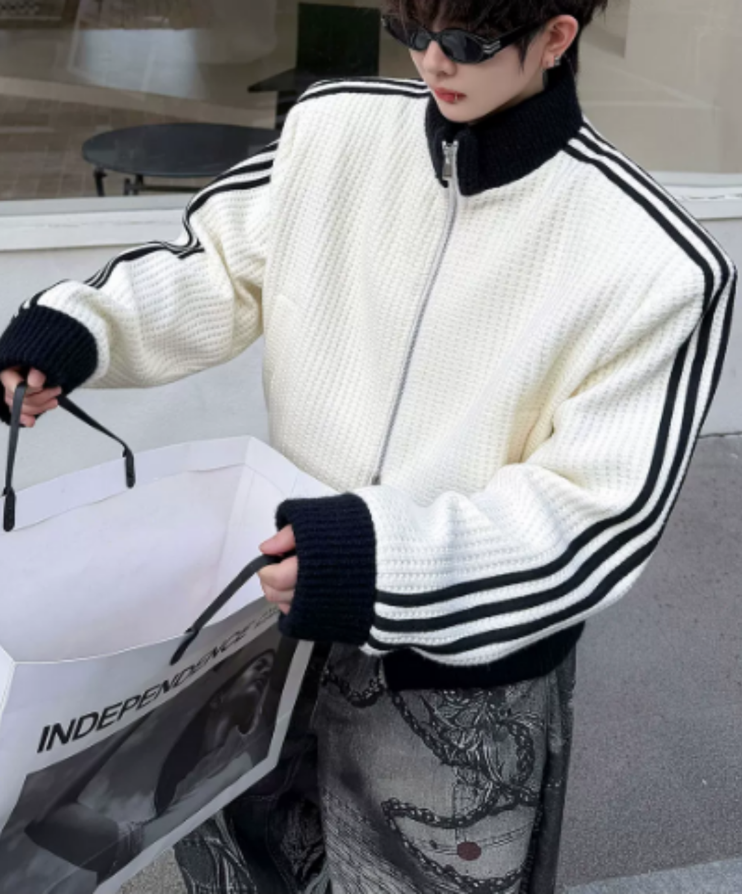 stand-collar sporty style with side stripes jacket EN3159