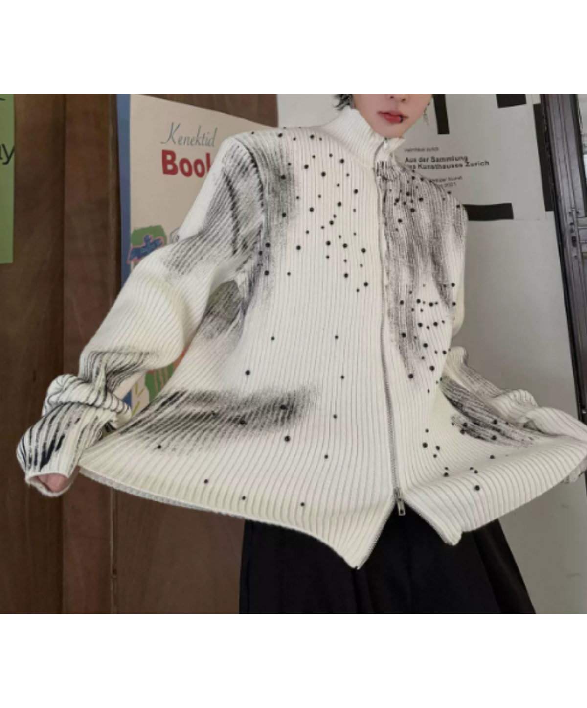 zip-up with a gradient pattern sweater EN3243