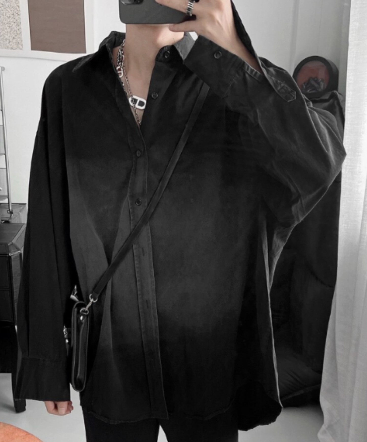 dark faded, distressed design shirt EN2765