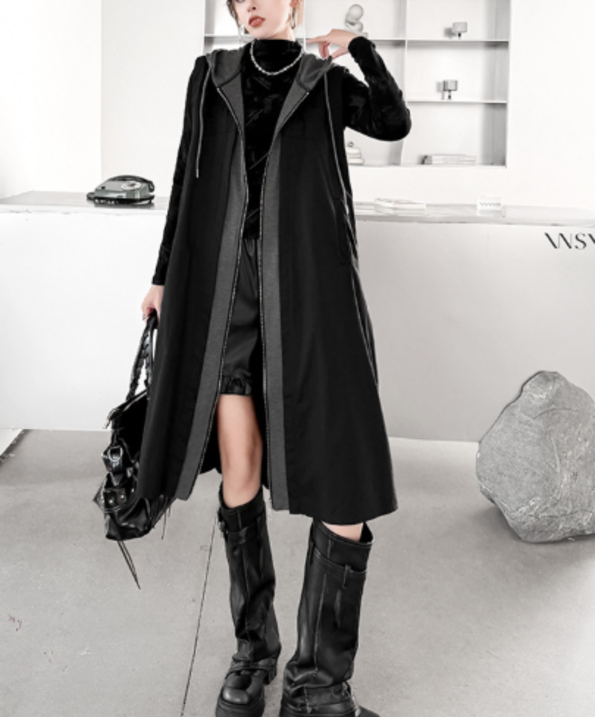 hooded design with layered-look paneling vest  EN3178