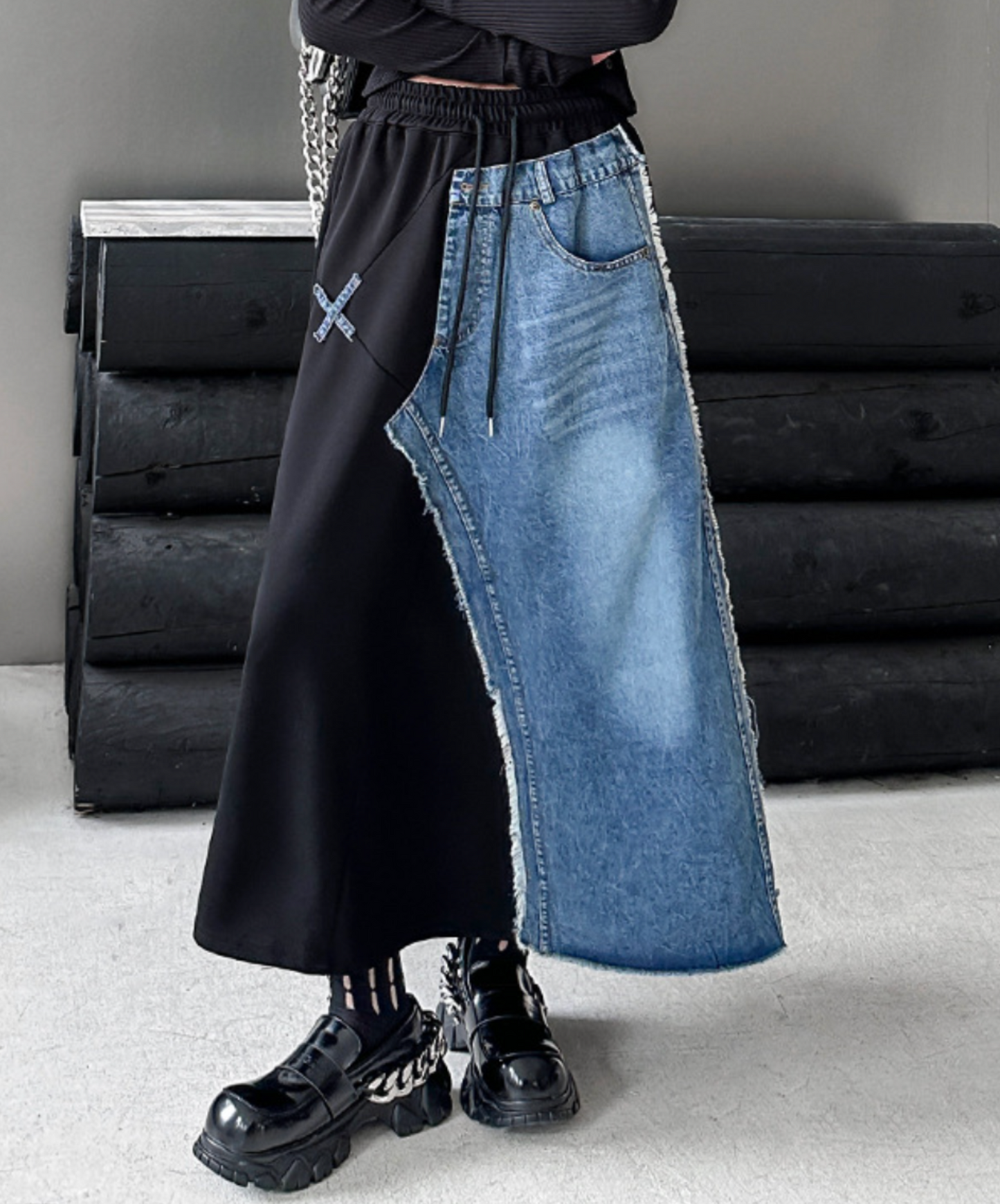 mixed material asymmetric skirt EN2276