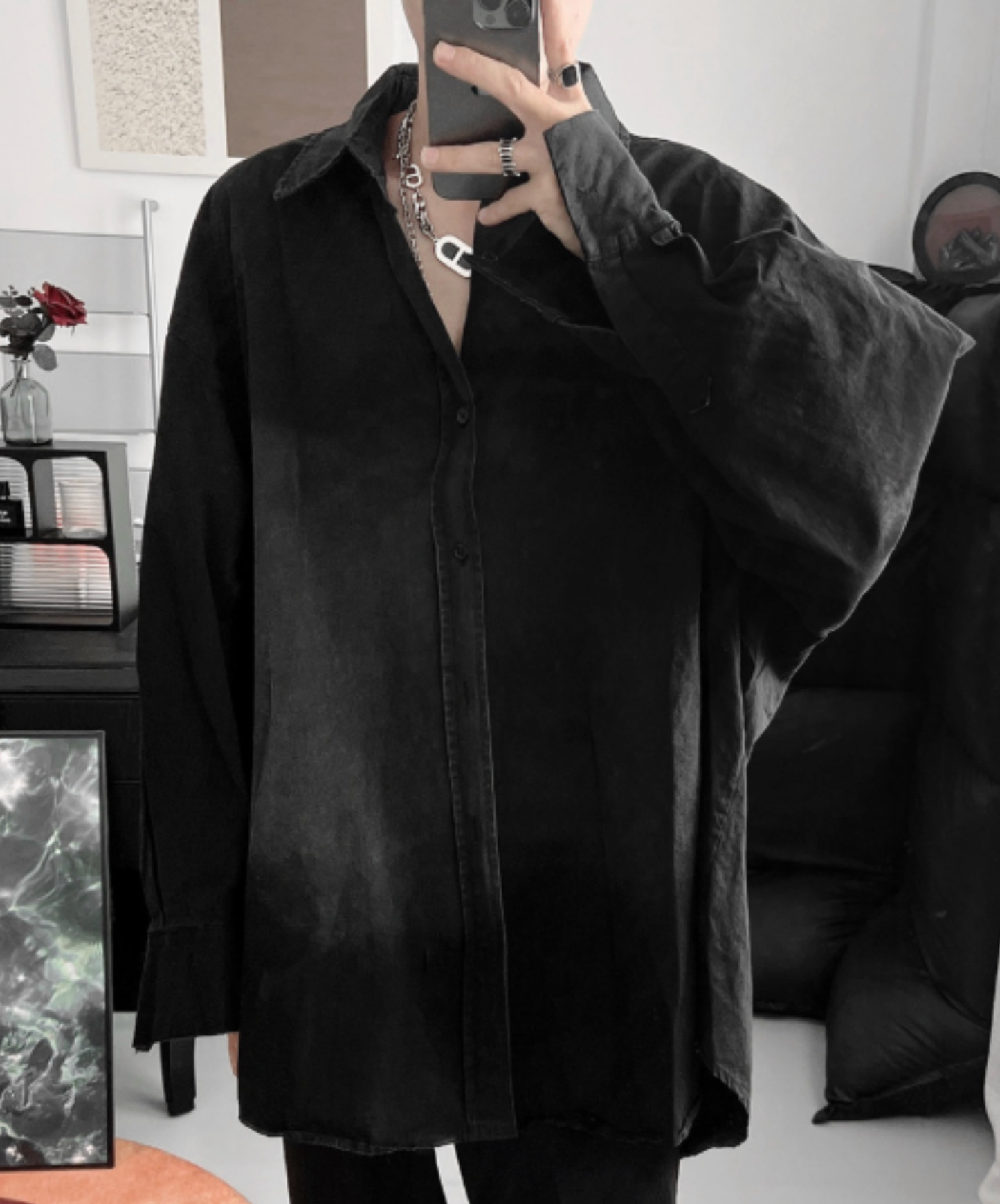 dark faded, distressed design shirt EN2765