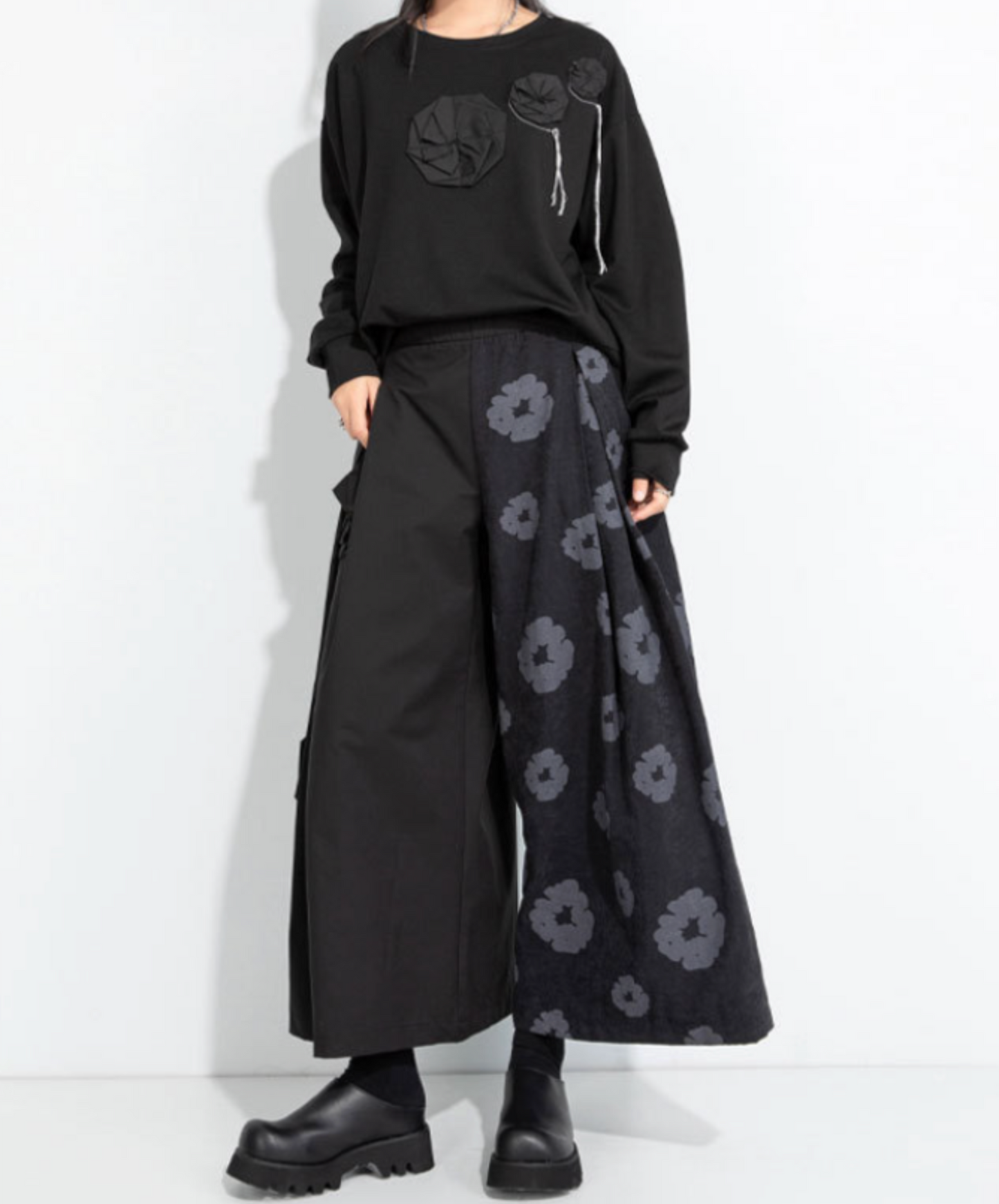 floral motif 3/4 length pants EN2487