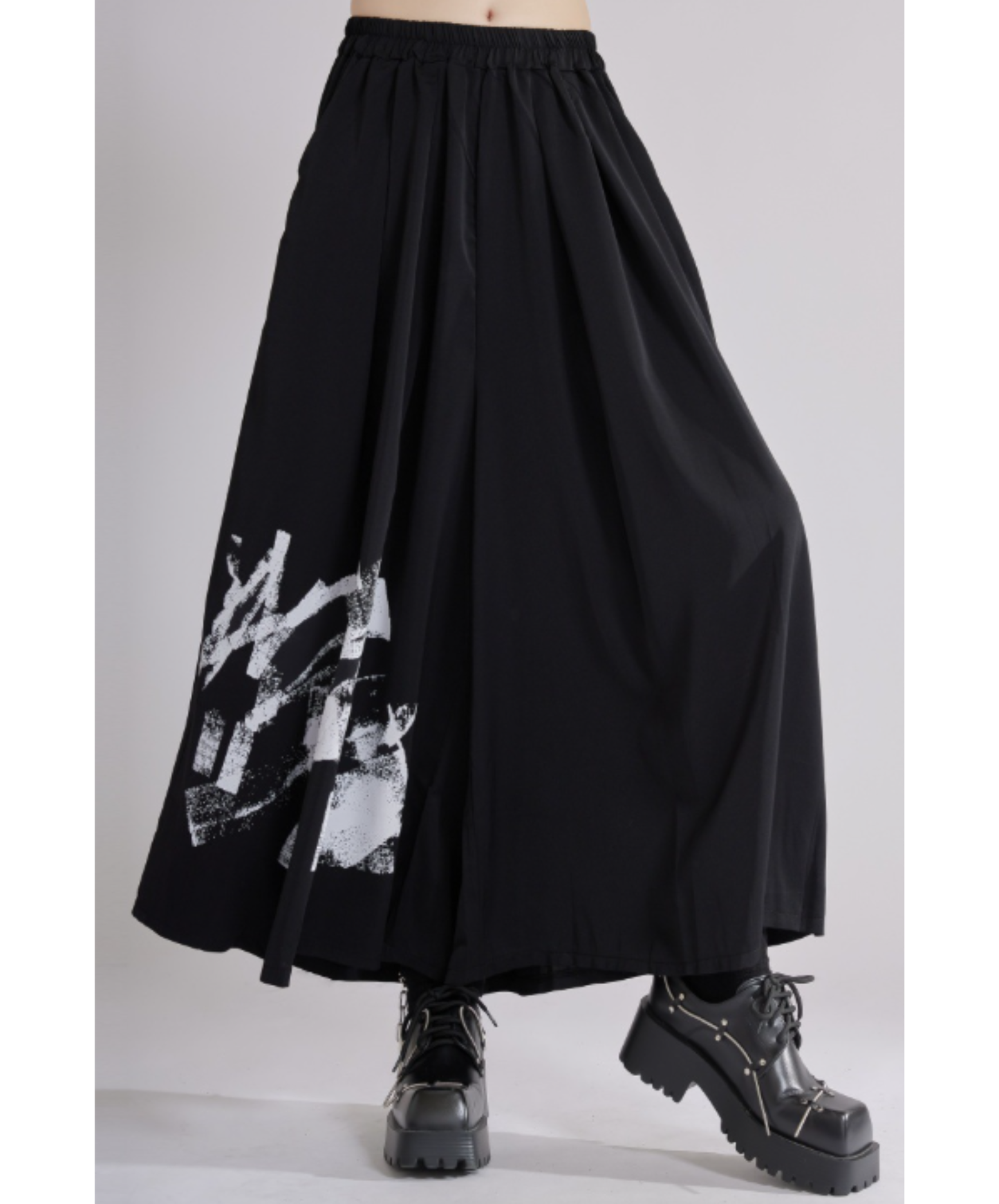 dark monochrome accent wide pants EN2940