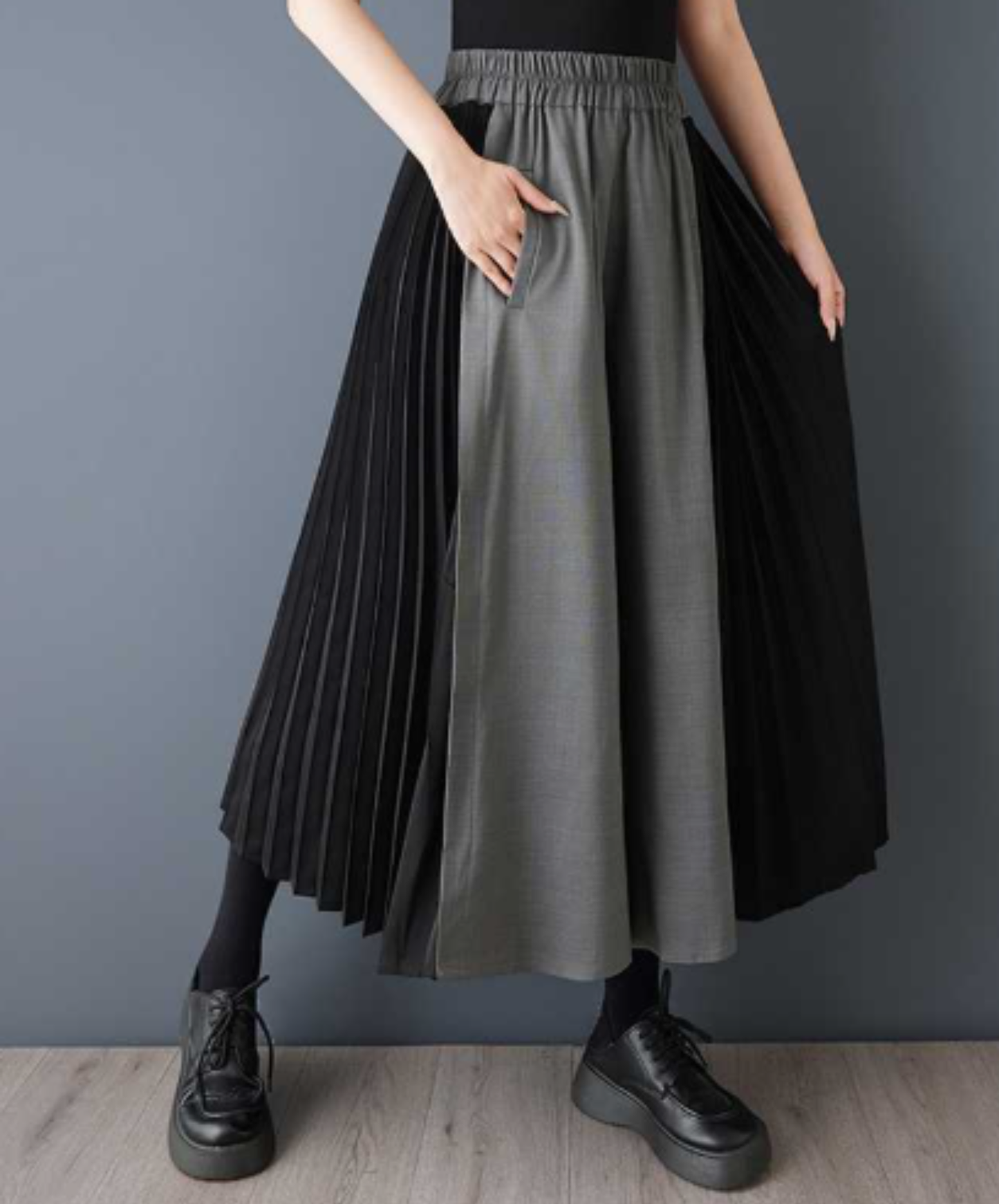 dark-toned pleated cropped trousers wide pants EN3048
