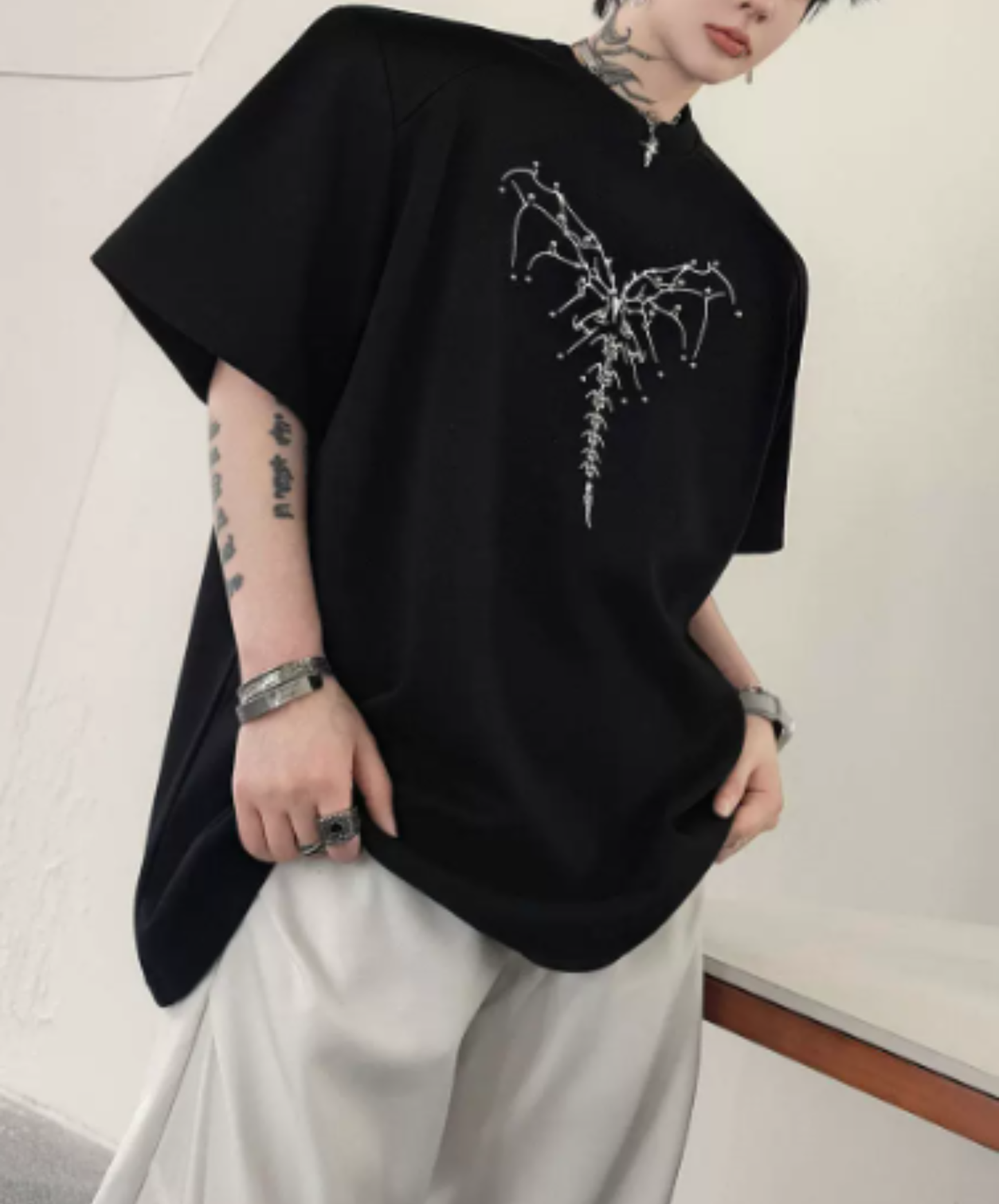 dark heart bead embroidery t-shirt EN2875