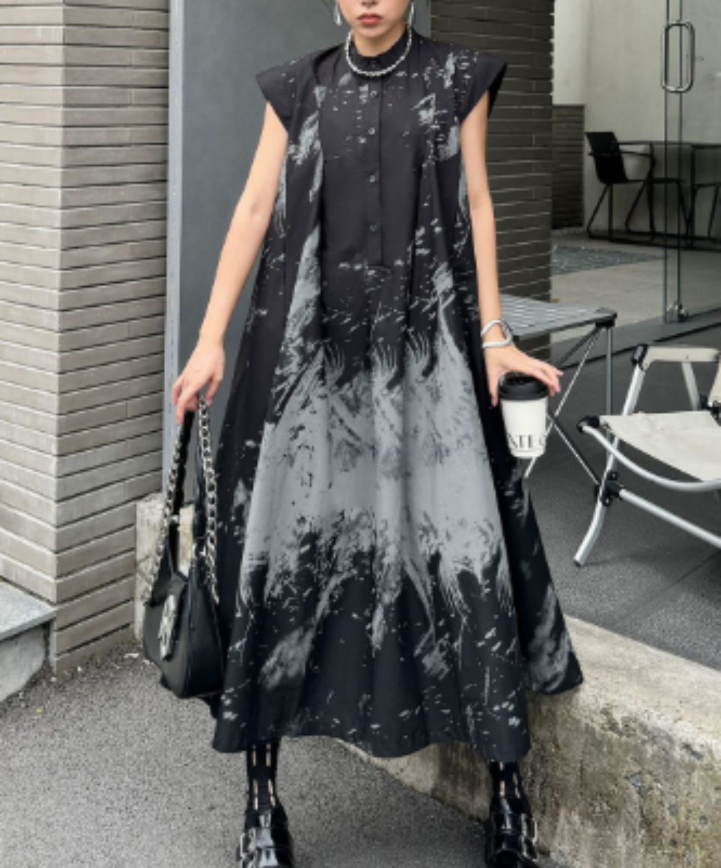 dark retro-print sleeveless top long shirt EN3103