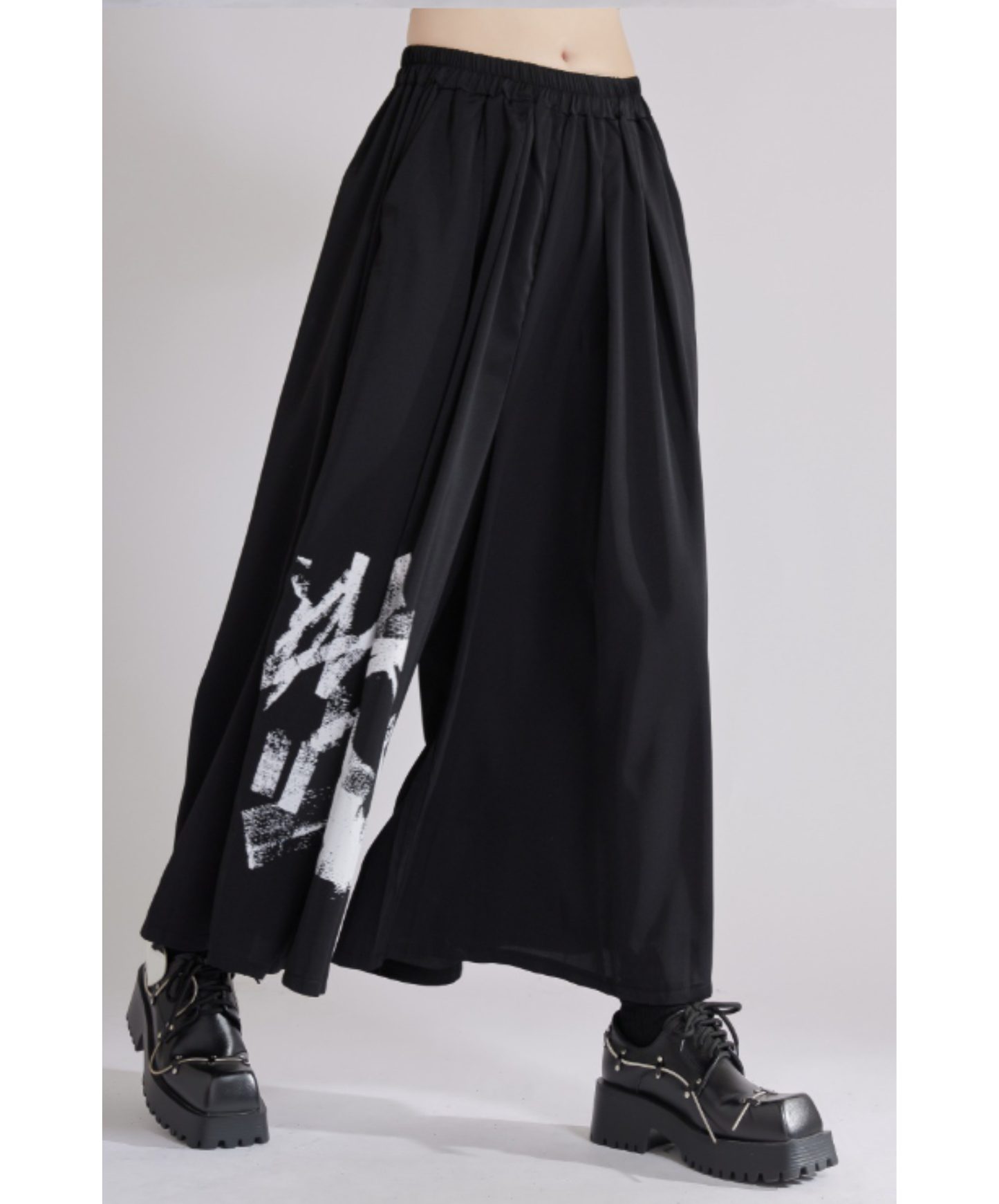 dark monochrome accent wide pants EN2940