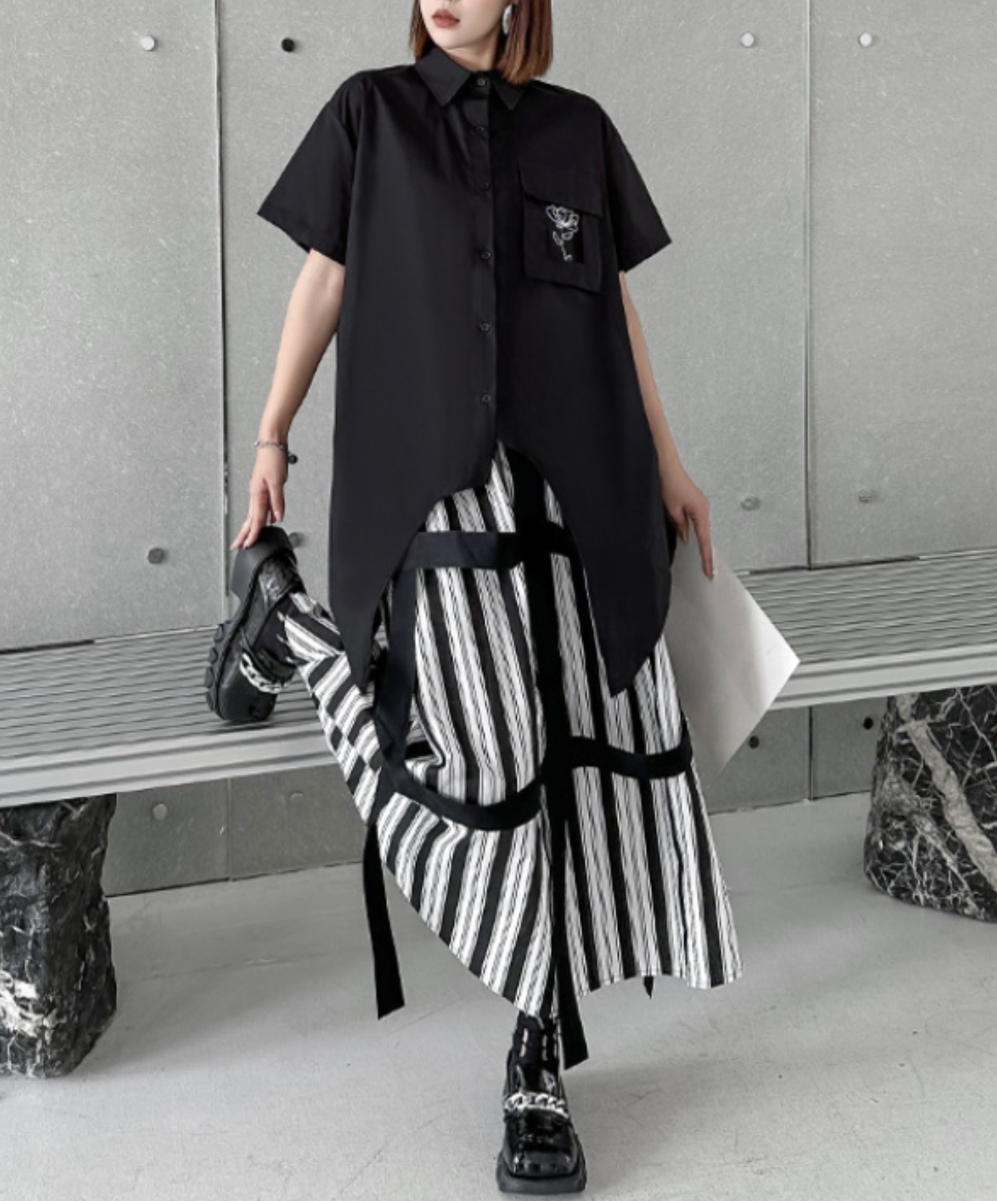 wide belt with decorative stripes skirt EN2839