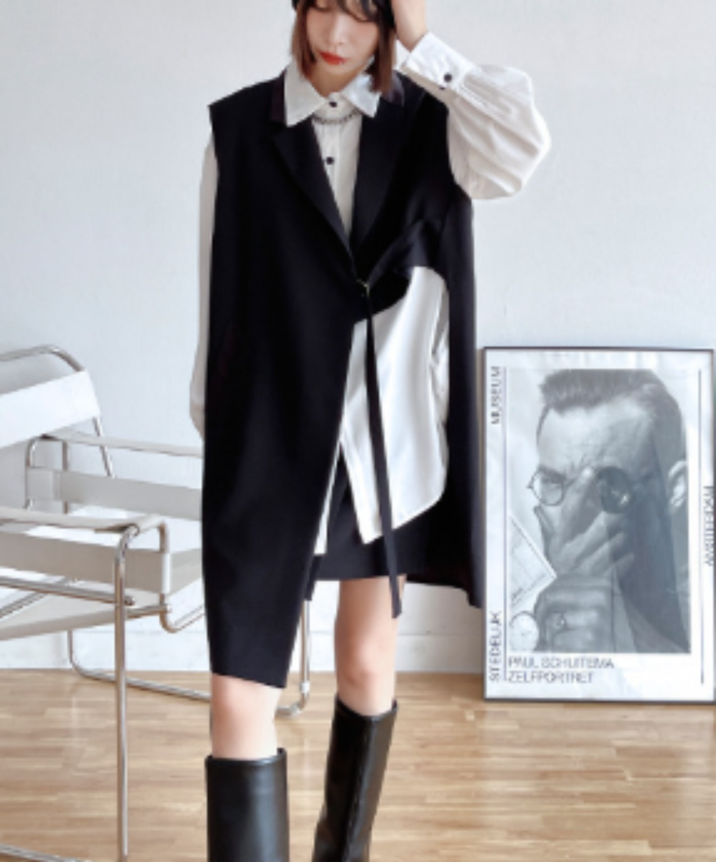 dark artistic and irregular designs vest EN2981