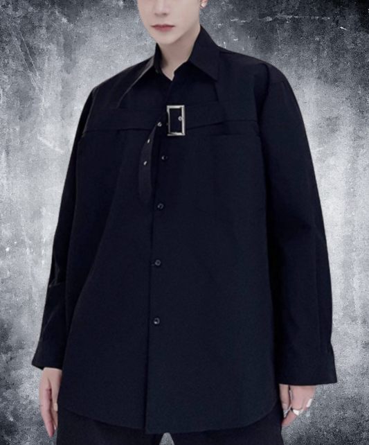 chest area decorated with a wide belt. shirt EN2750