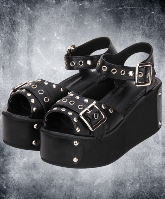 dark thick sole with rivet decoration sandals EN1743