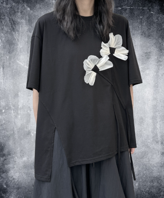 dark floral motif decoration monochrome t-shirt EN2973