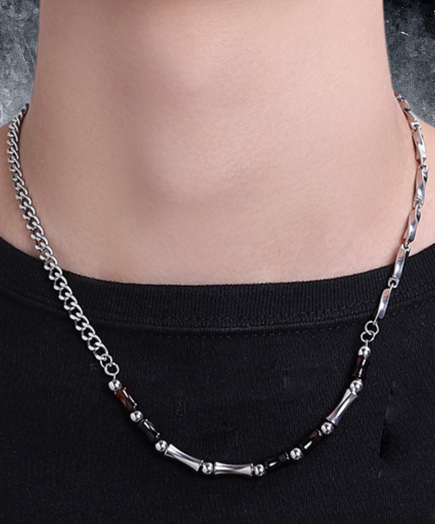 bone motif necklace EN2464