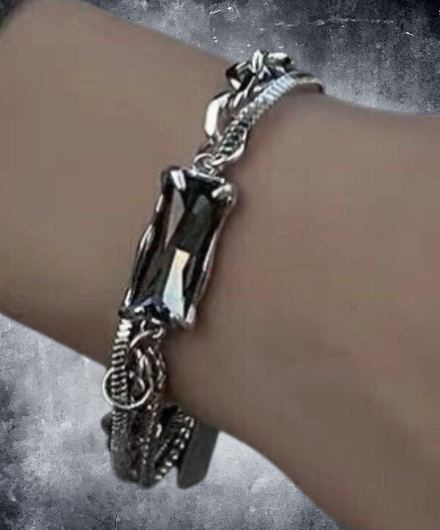 three types of chains with stones bracelet EN2758