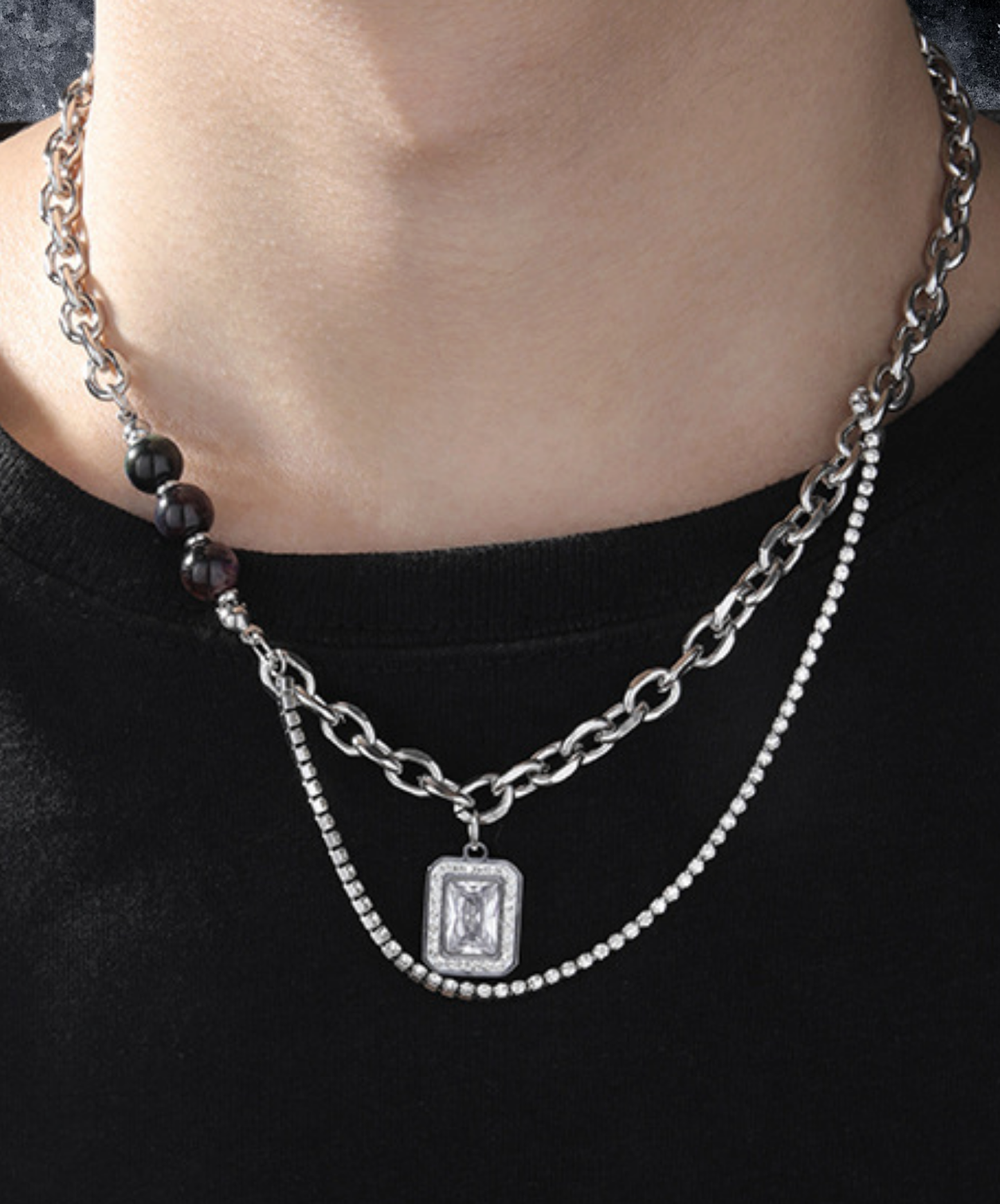 square clear stone x black round beads necklace EN2740