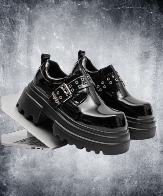 square-toe with belt detail shoes EN3029