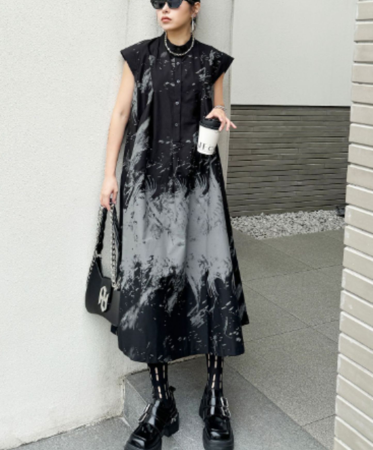 dark retro-print sleeveless top long shirt EN3103