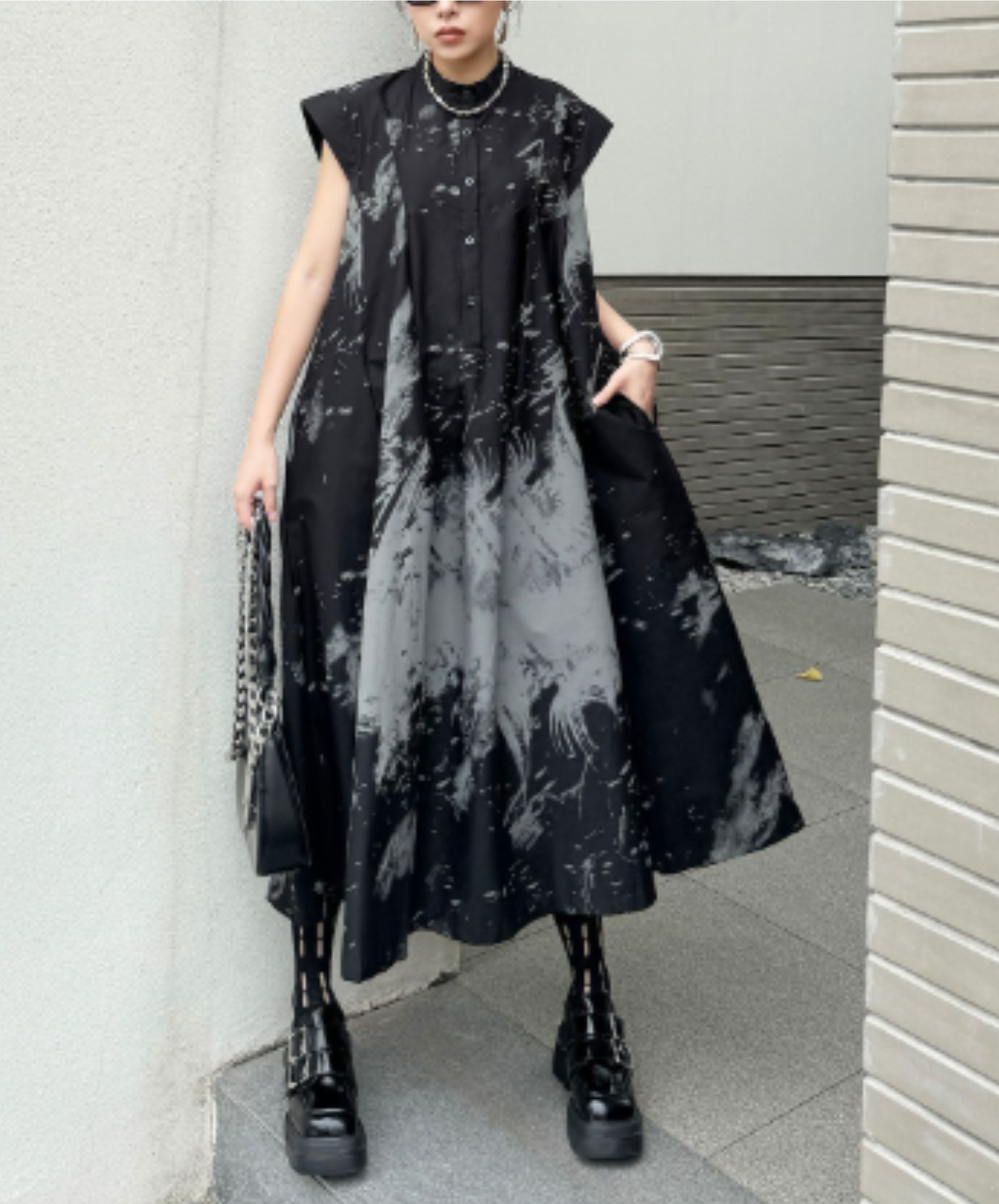 dark retro-print sleeveless top long shirt EN3103