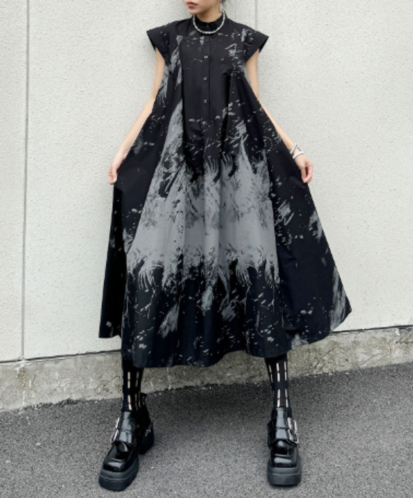 dark retro-print sleeveless top long shirt EN3103