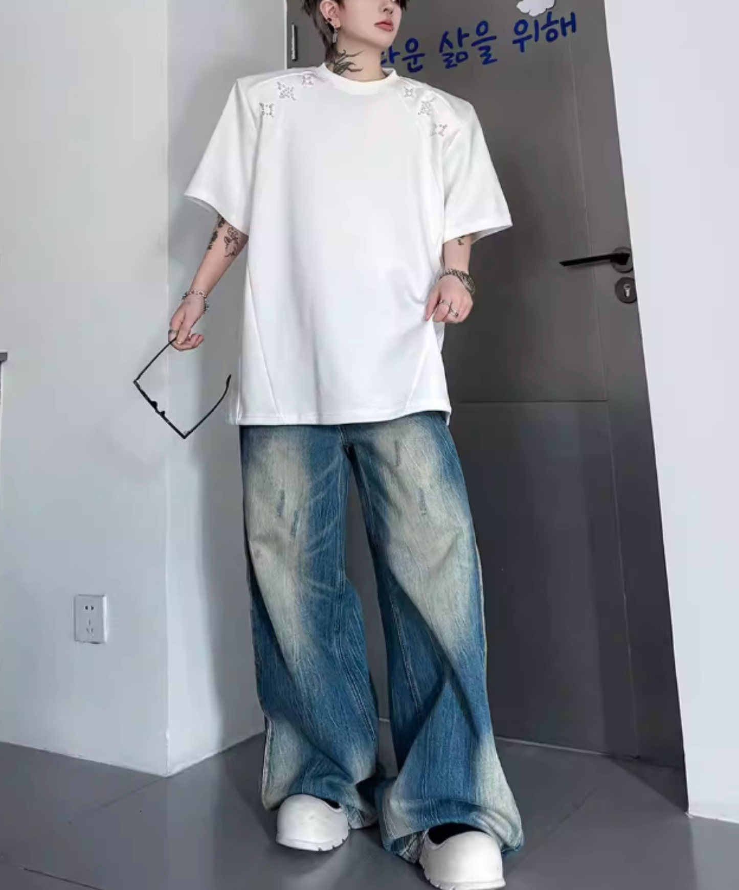 sparkling star motif bead decoration t-shirt EN2827