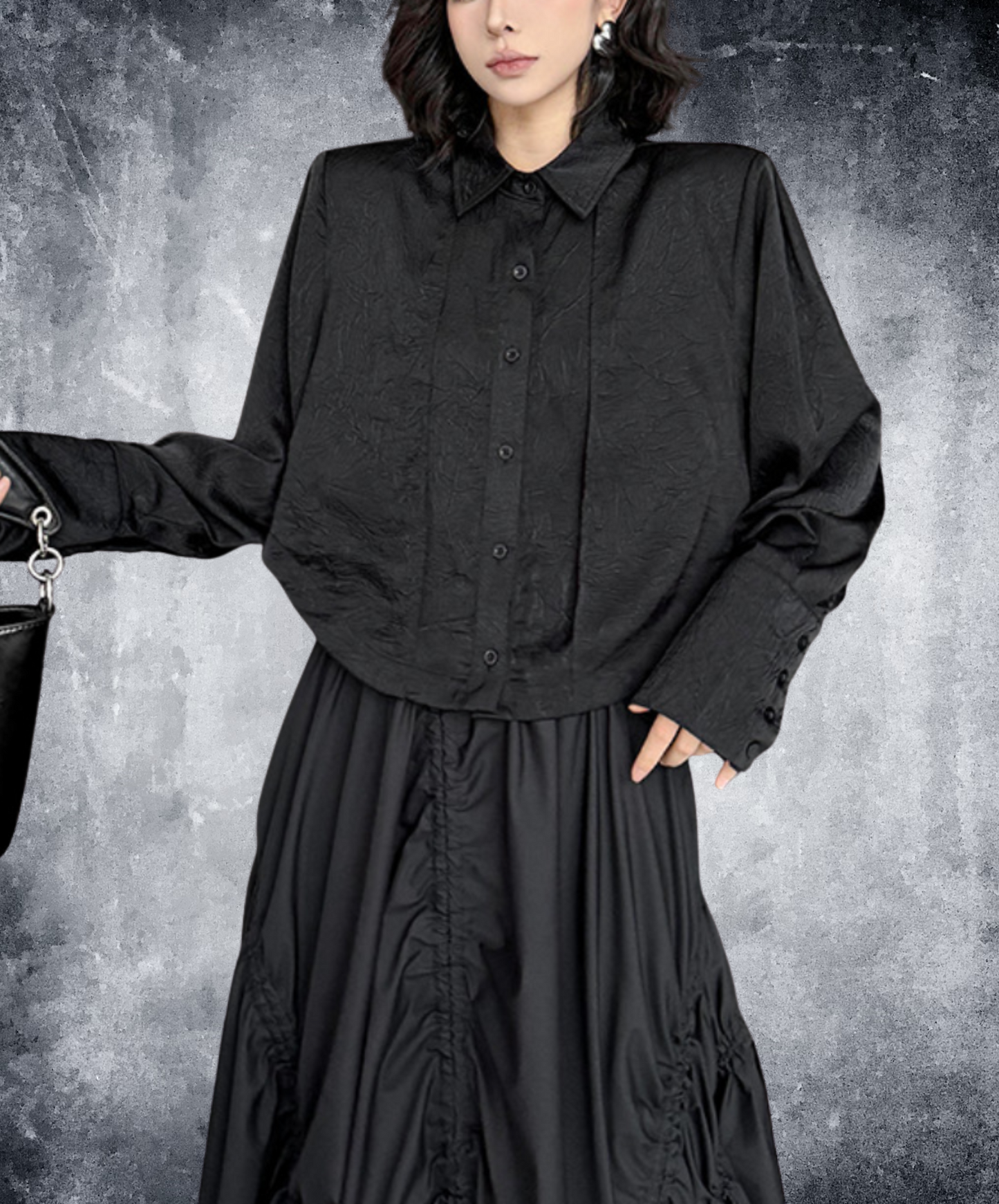 dark wrinkled cropped length shirt EN2319