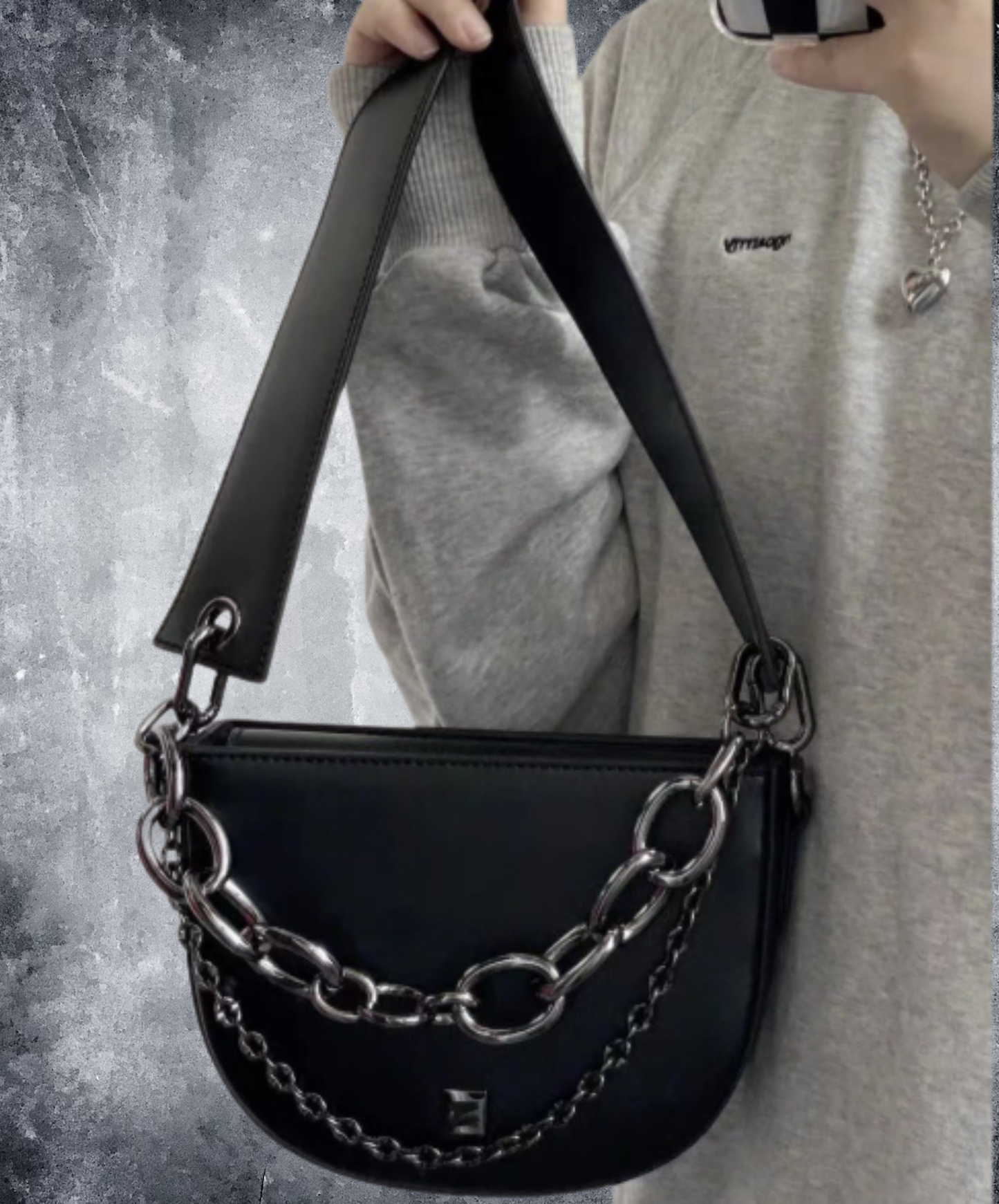 thick semicircular chain bag EN2950