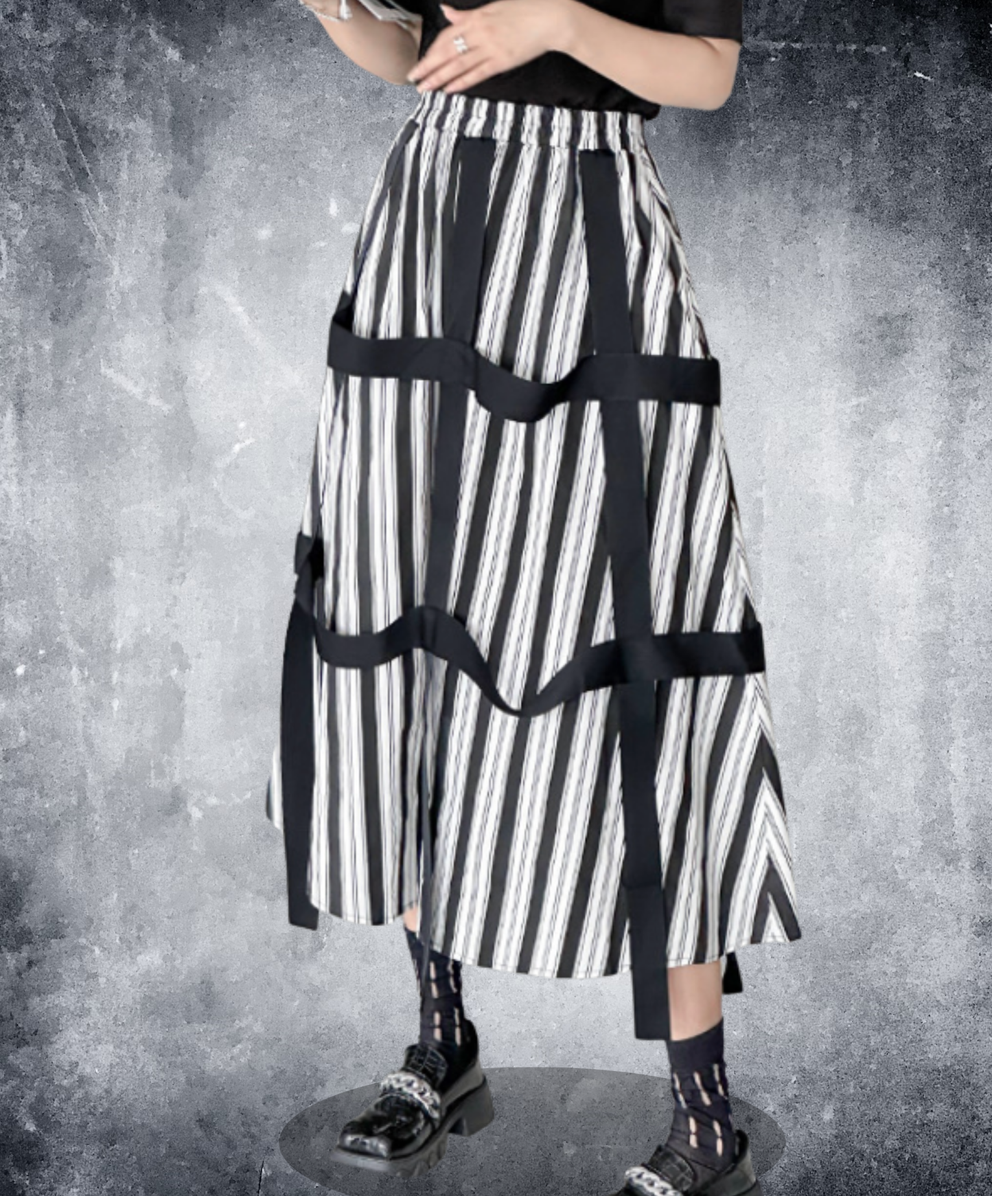 wide belt with decorative stripes skirt EN2839