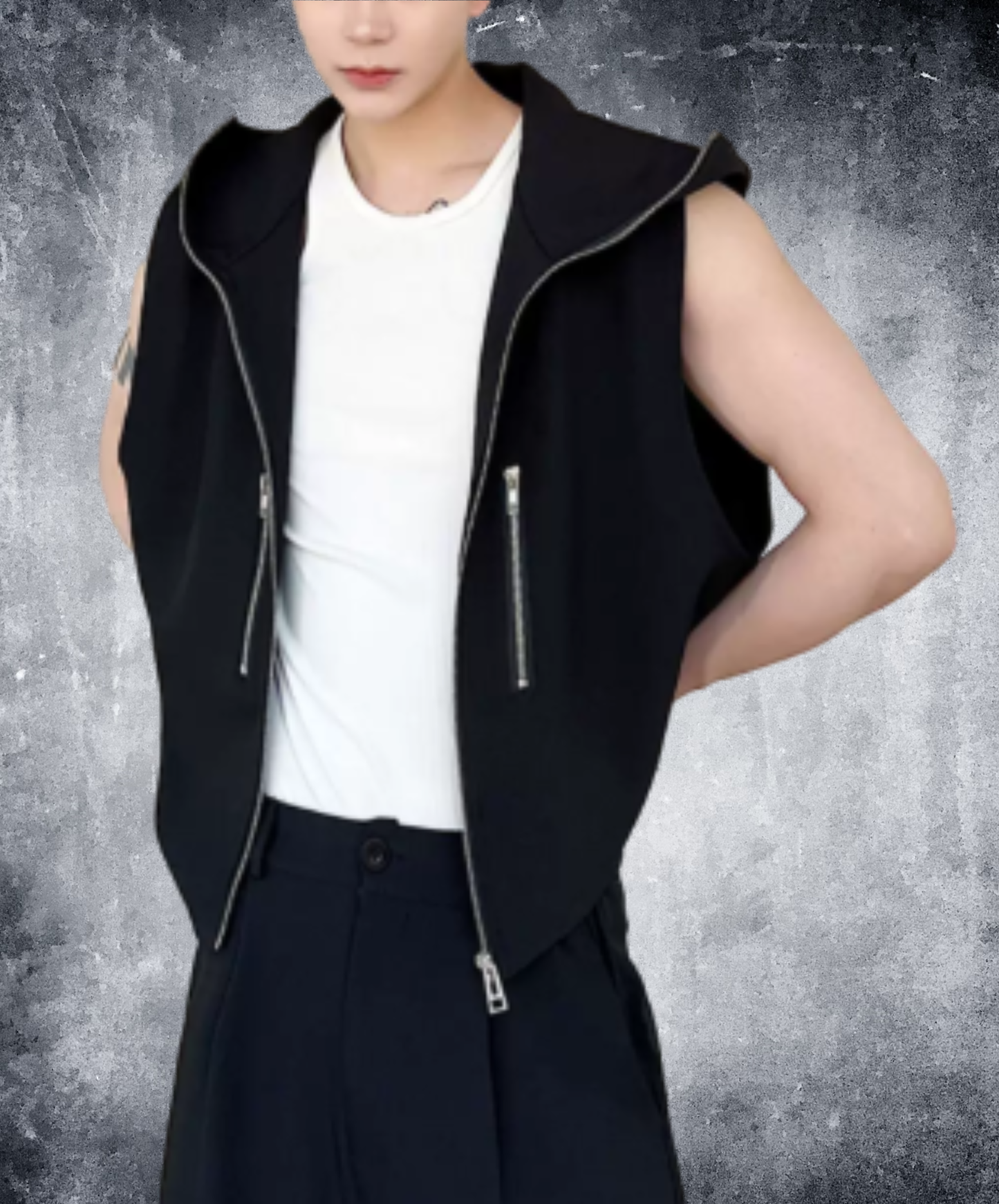 loose-fitting silhouette with a hood vest  EN2990