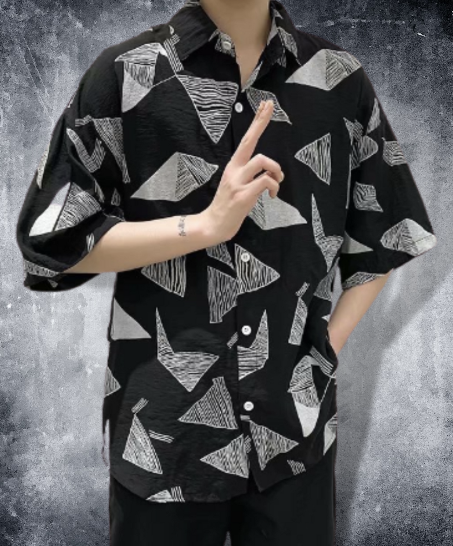 【最短2日でお届け「特急便」対応（Lサイズのみ）】monotone geometric print half length shirt EN1033