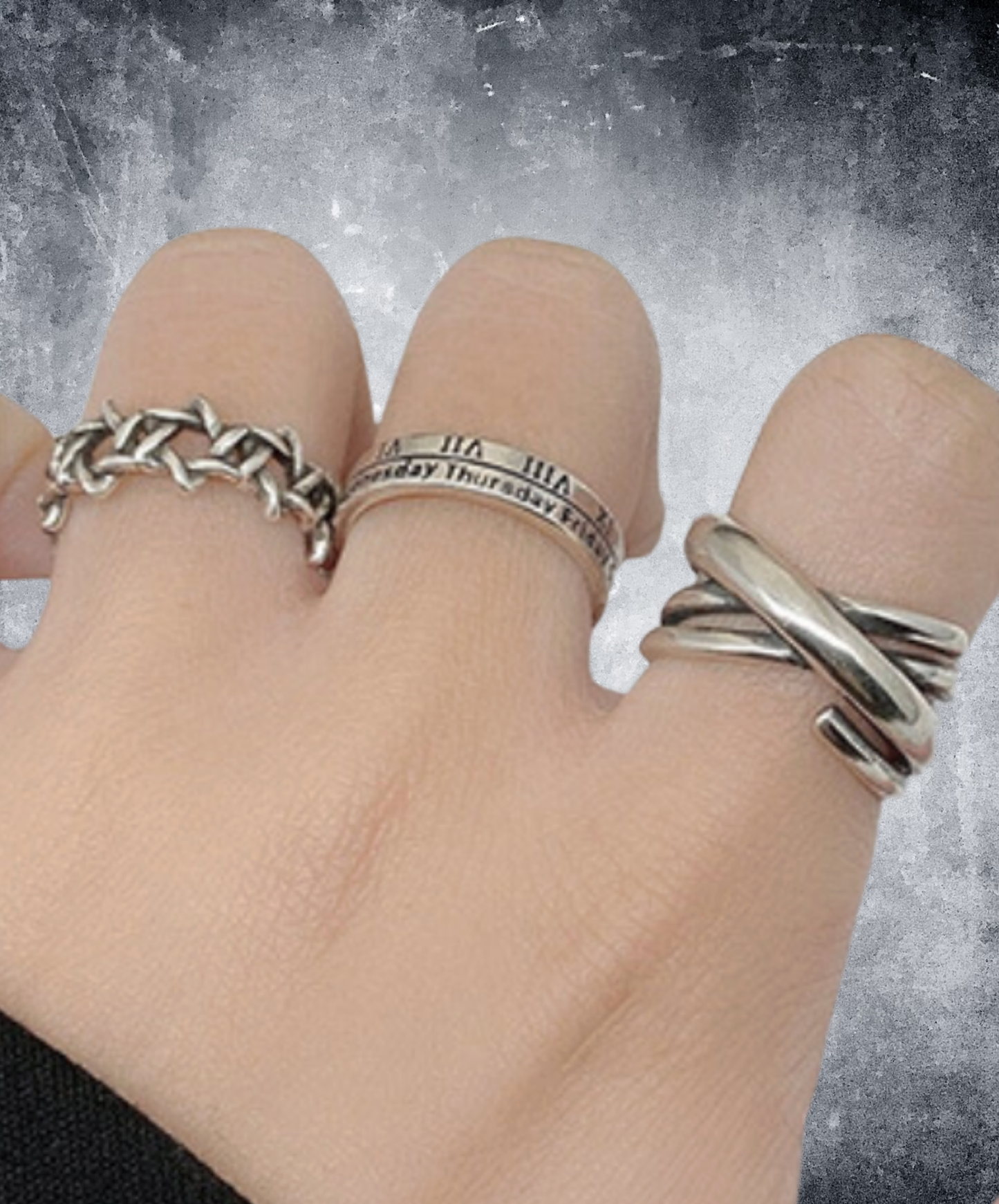 stars, crosses, and engravings ring EN2772