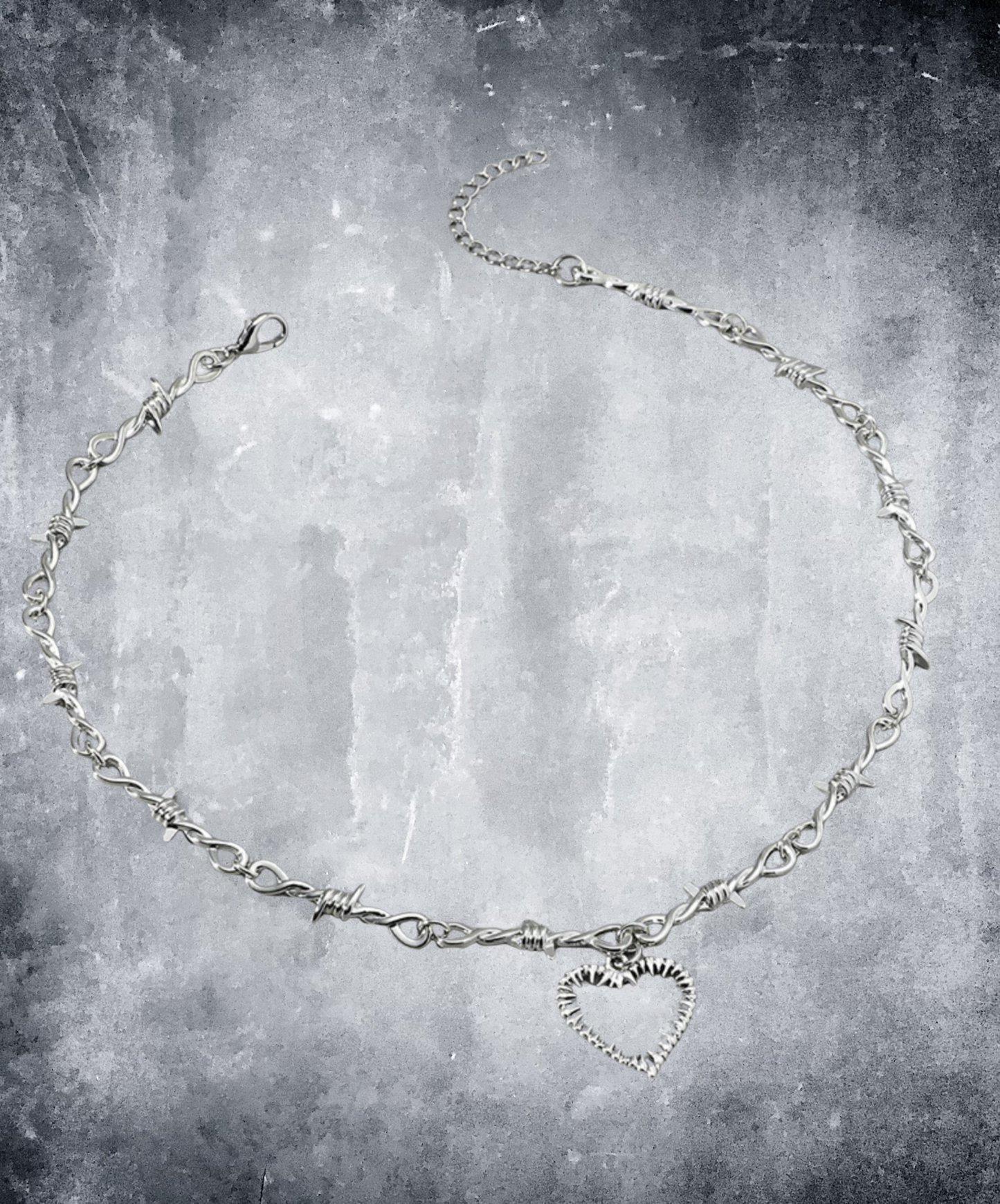dark thorn x heart necklace EN2279