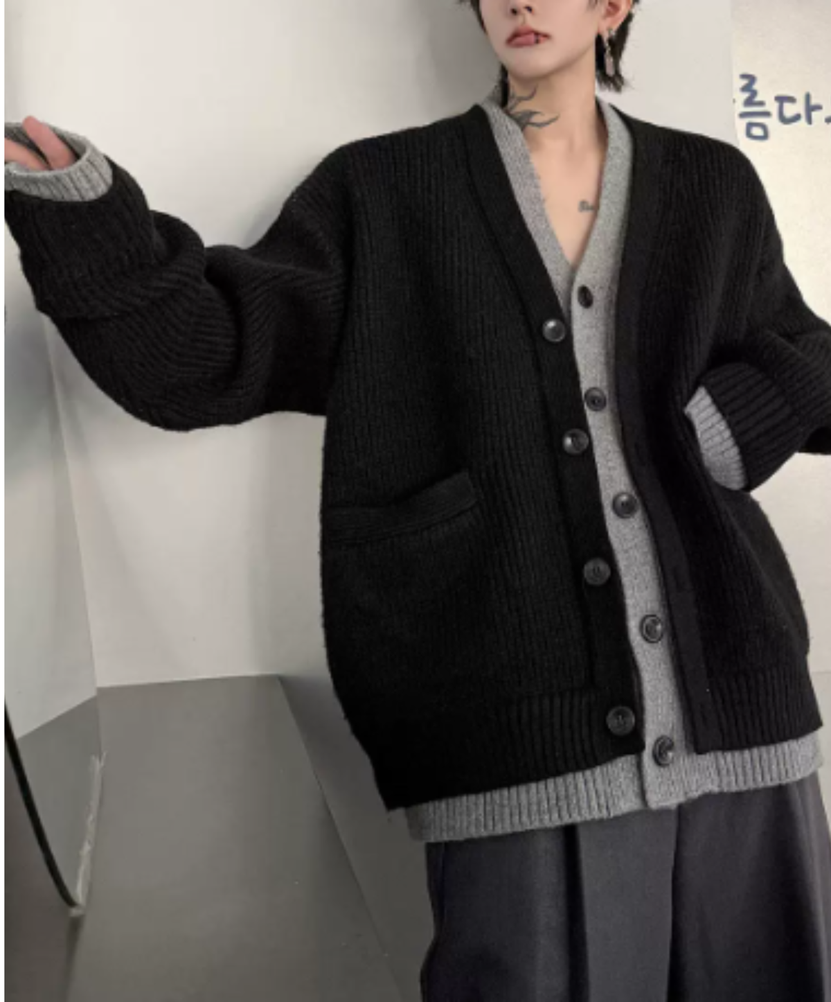 layered-look loose silhouette cardigan EN3254