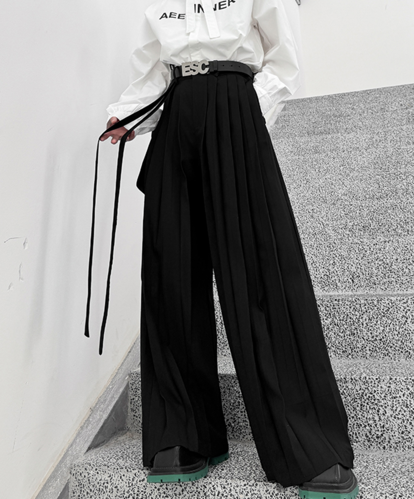 dark pleated wide pants EN1880