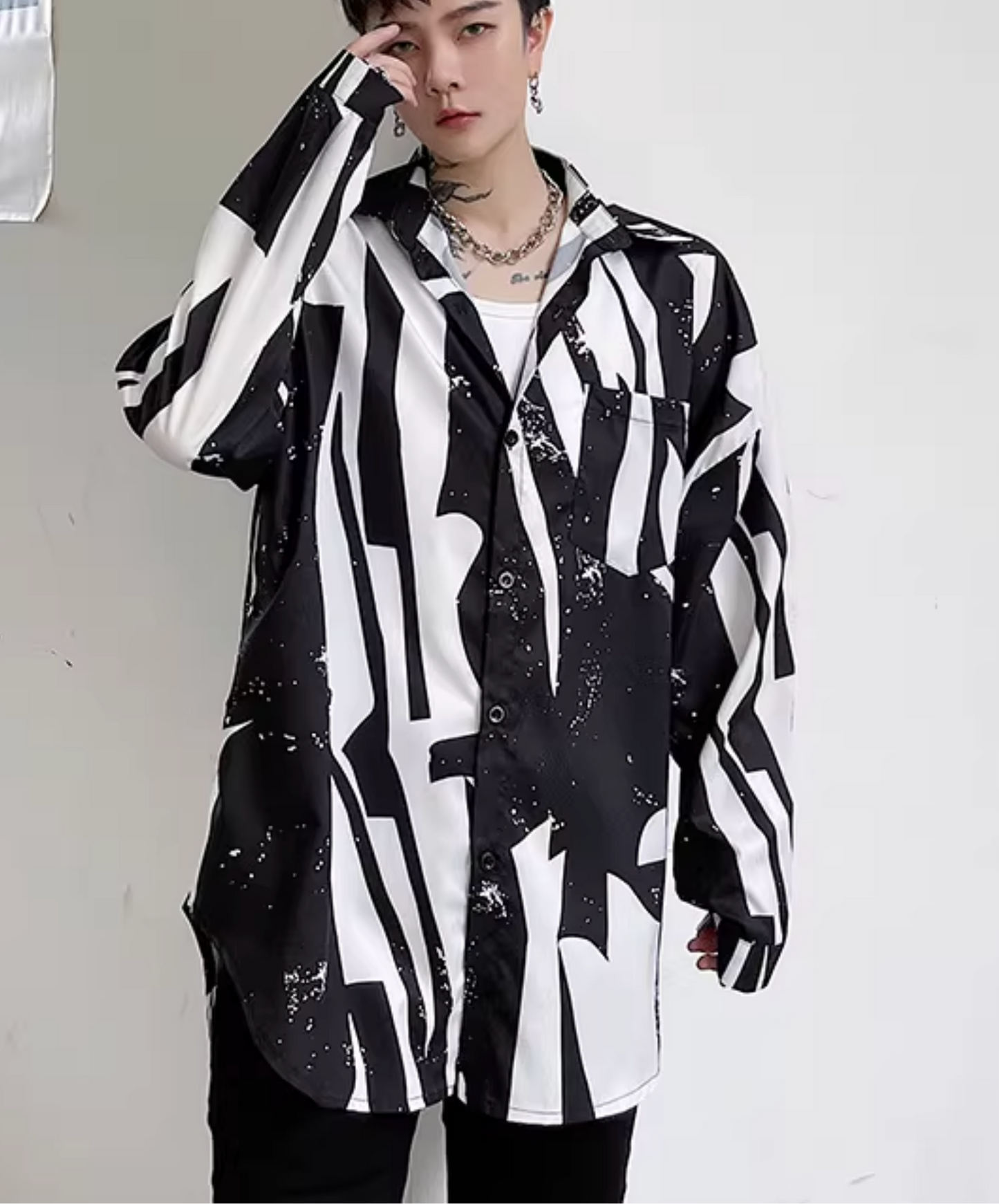 dark black and white print shirt EN2832