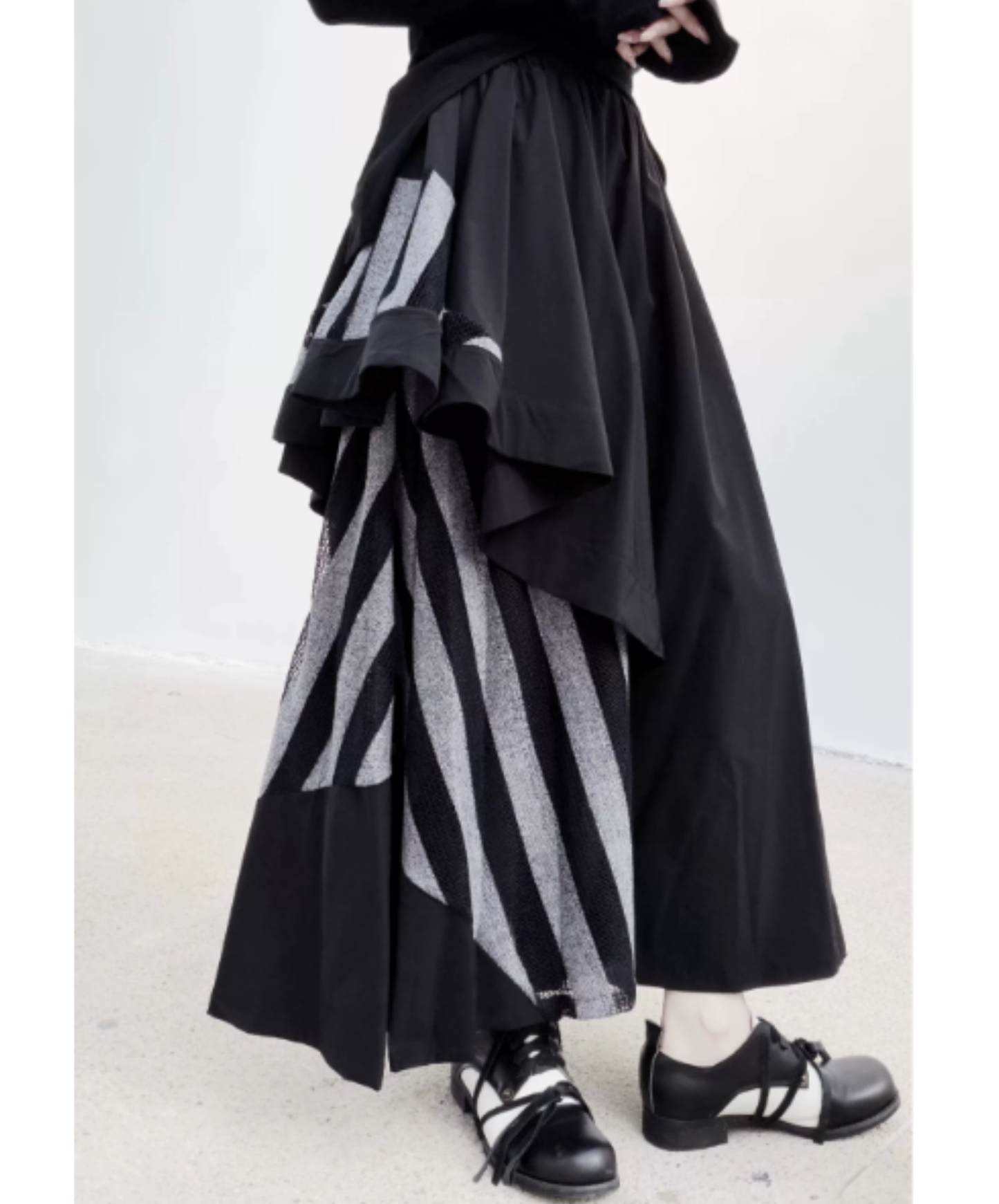 dark irregular striped patchwork pattern skirt EN2993