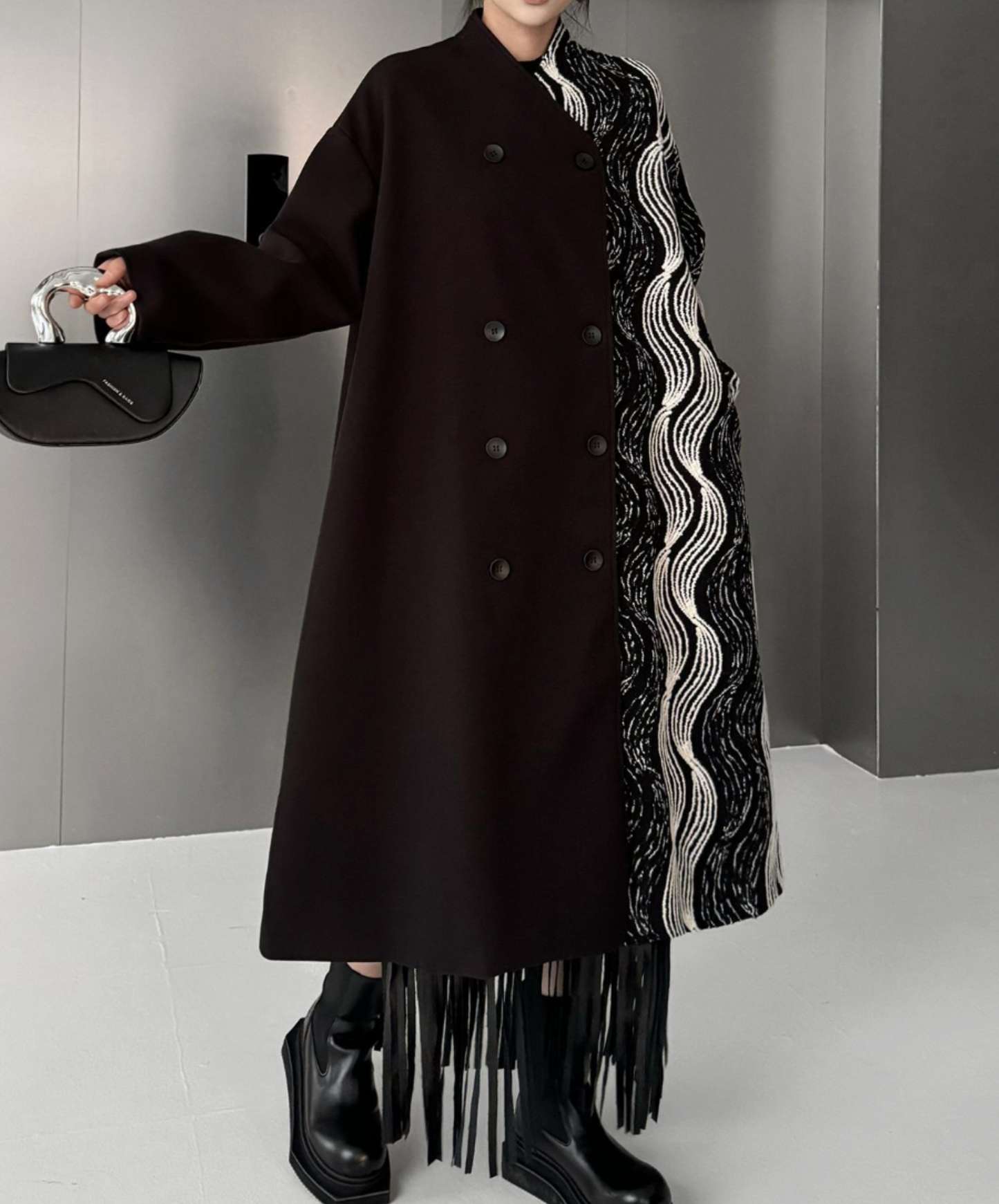 monotone wave design coat EN2574