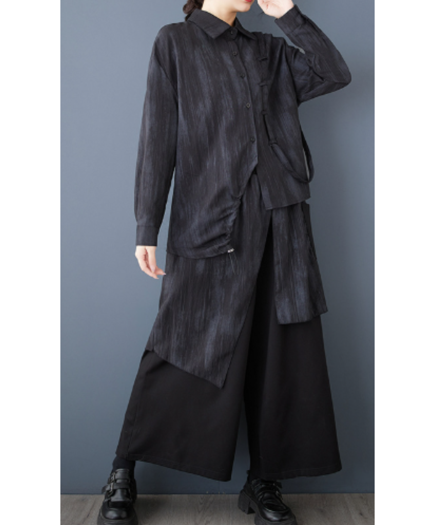 dark asymmetrical and loose-fitting shirt EN3040