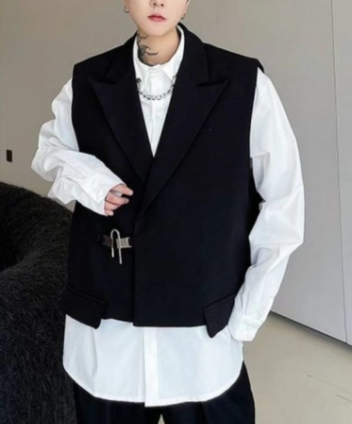 loose u-pin lock style vest  EN3089