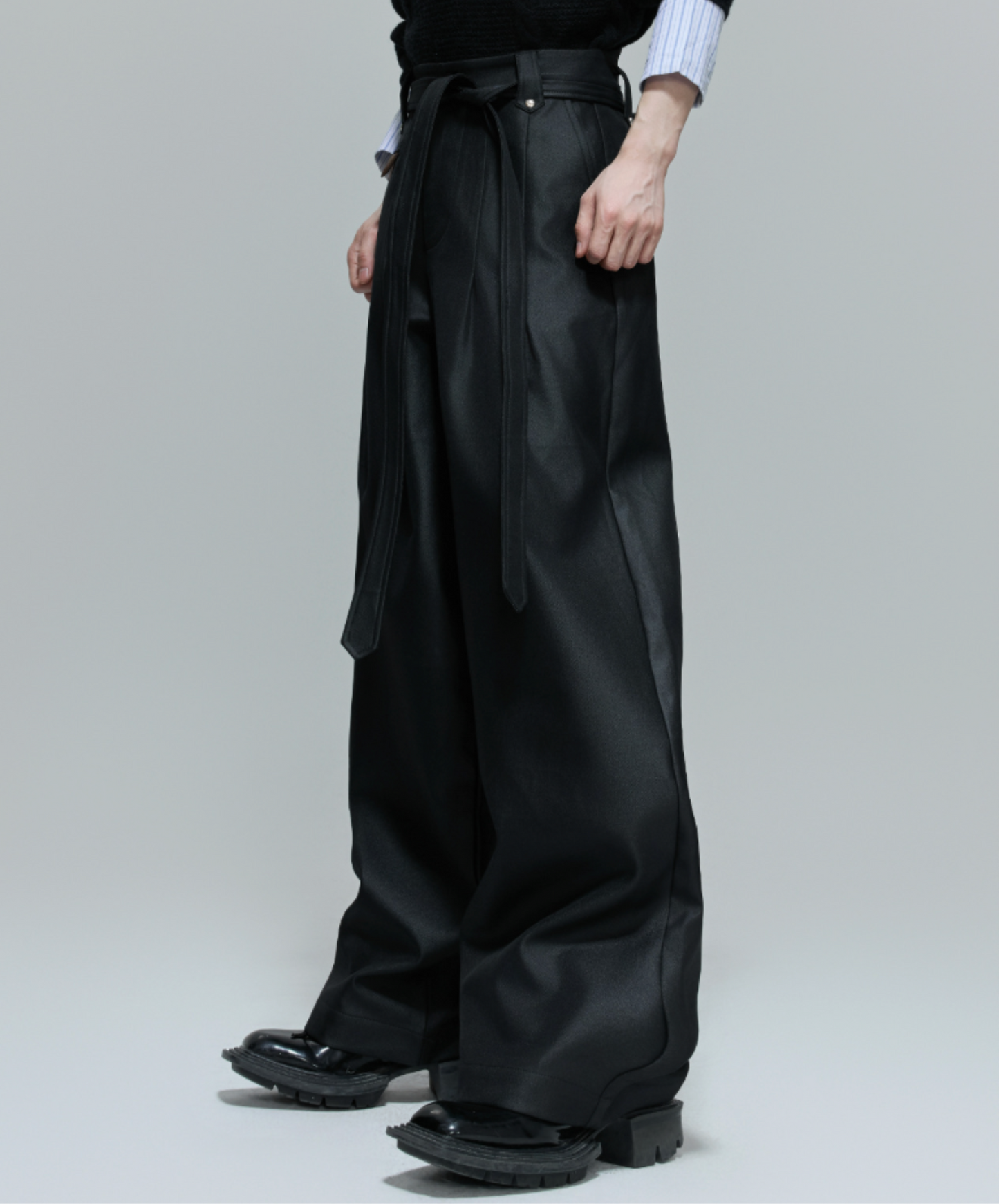 shiny pleated straight leg pants EN2639