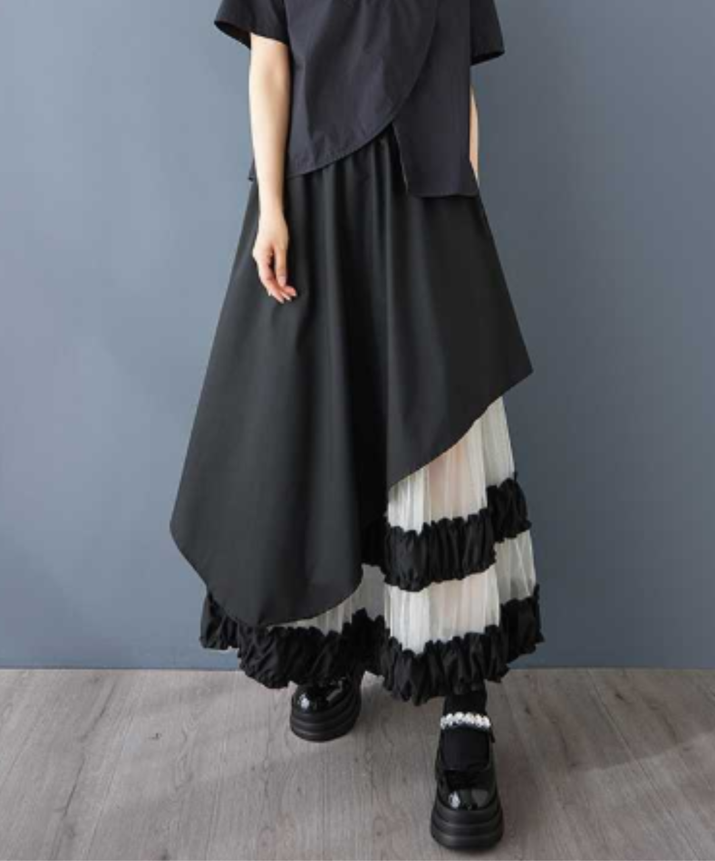 asymmetric style combining tulle and ruffles skirt EN3058