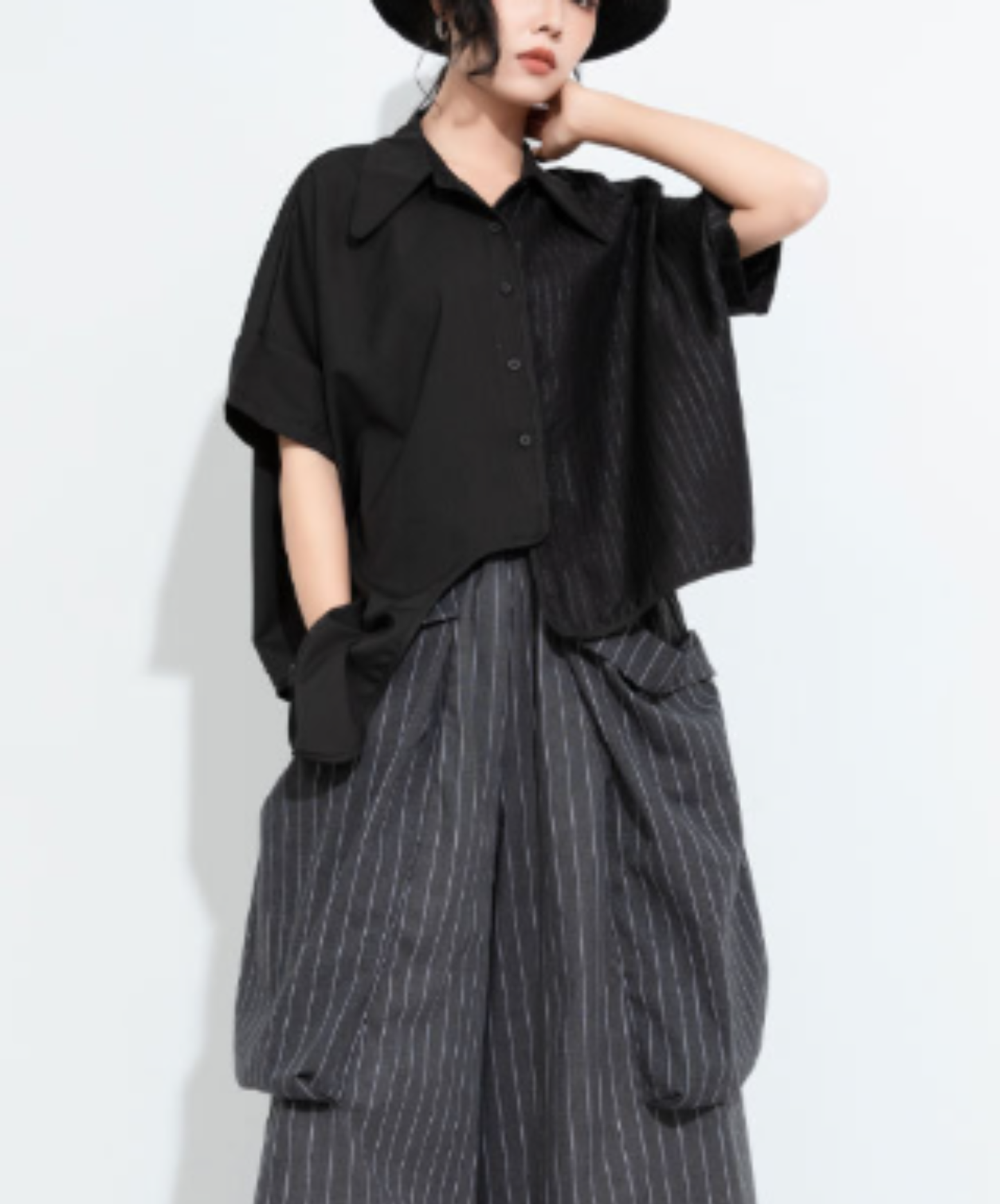 Irregular hem design, short length shirt EN2957