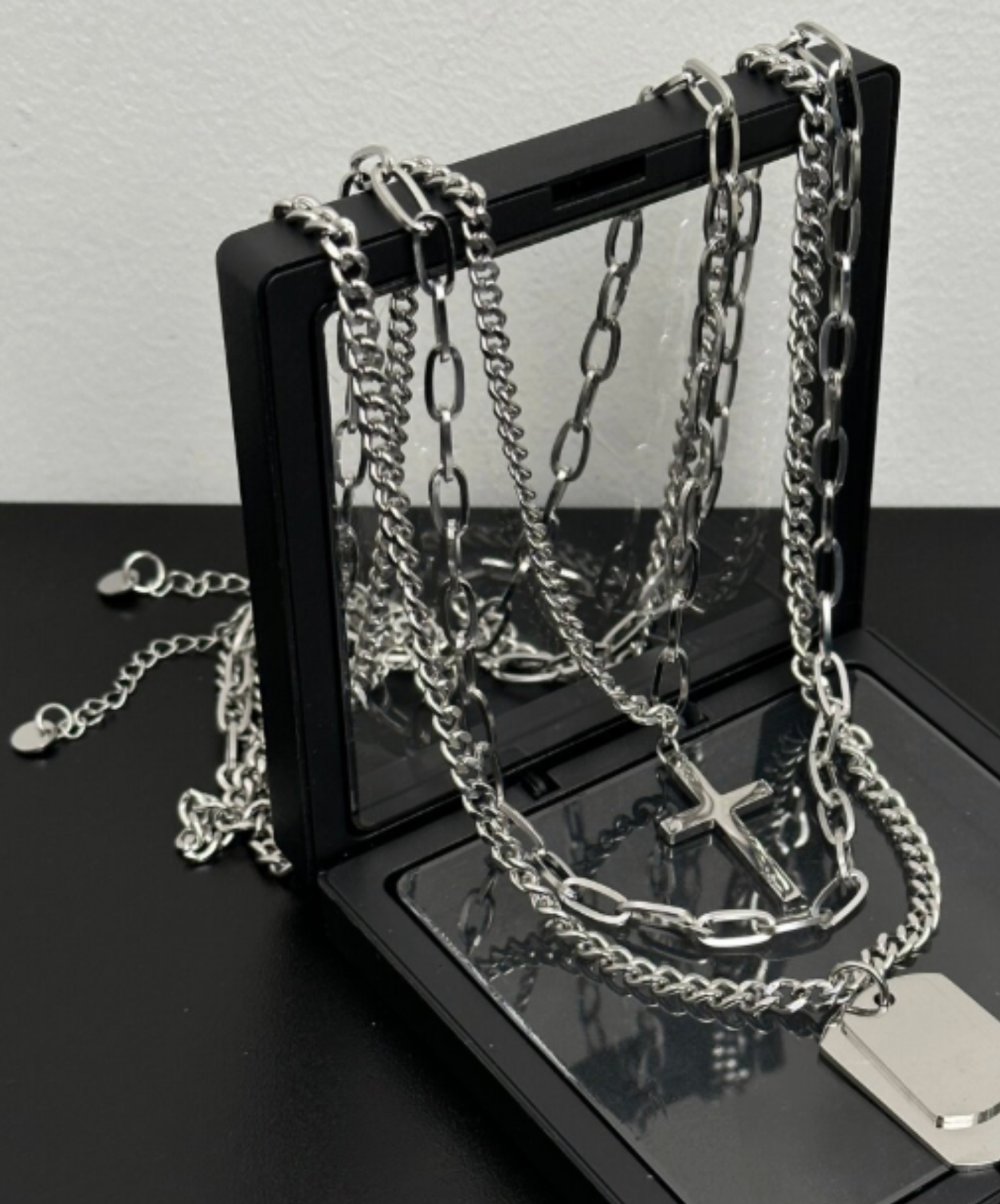 cross and dog tag motif necklace EN2789